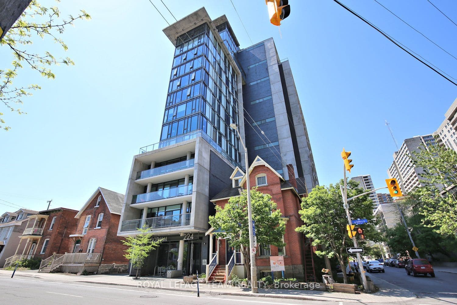 Unit 1313 224 Lyon Street photo 1