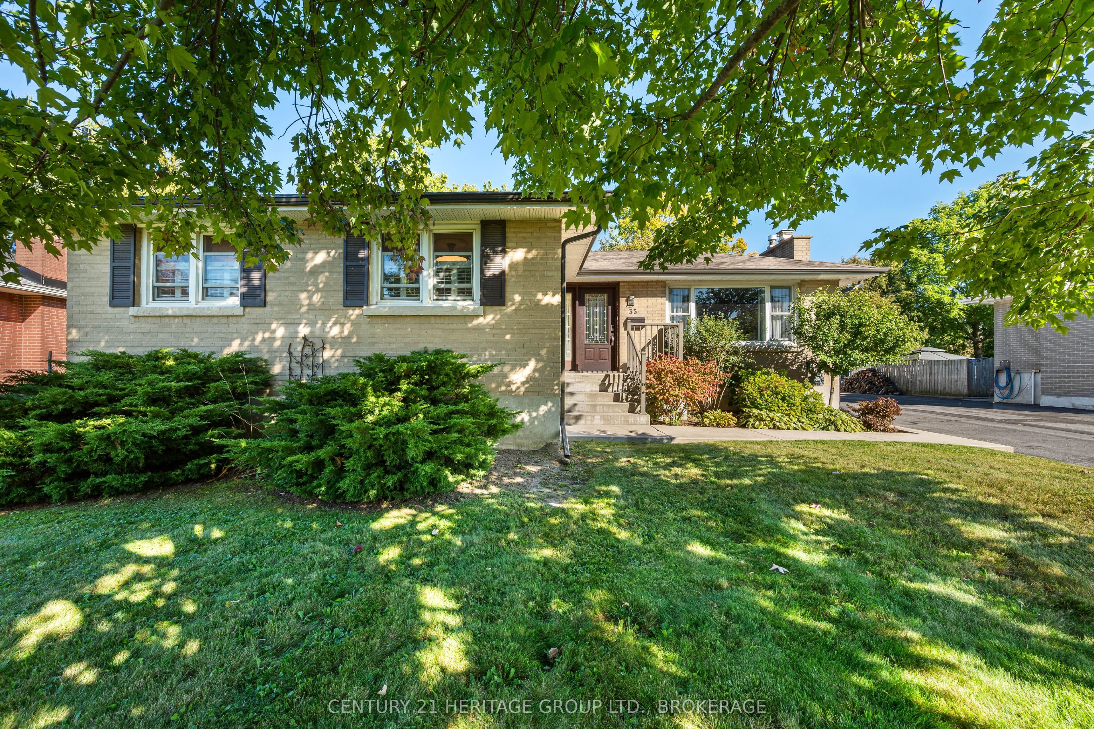 35 Loyalist Avenue photo 1