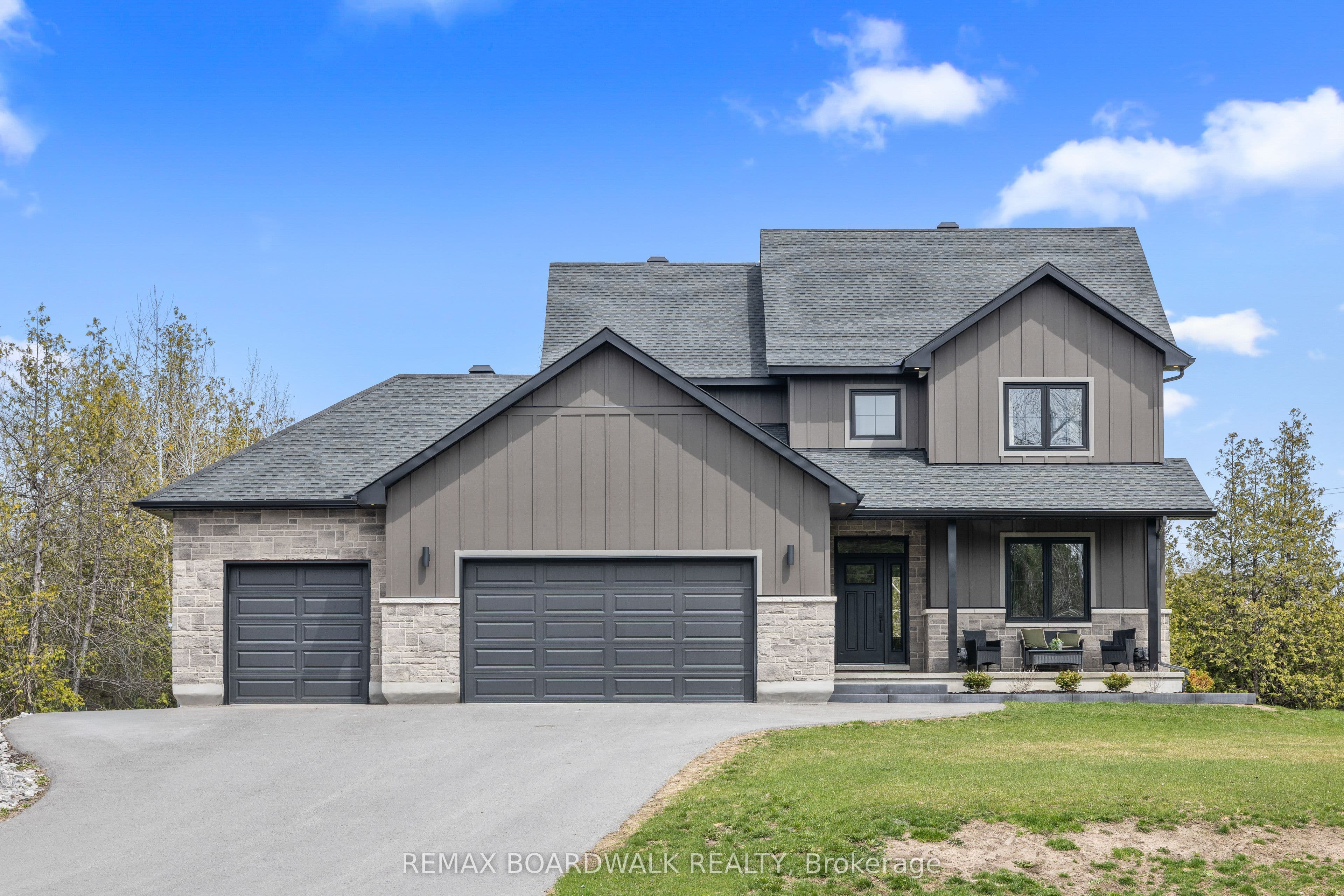 104 Stonewood Drive photo 1