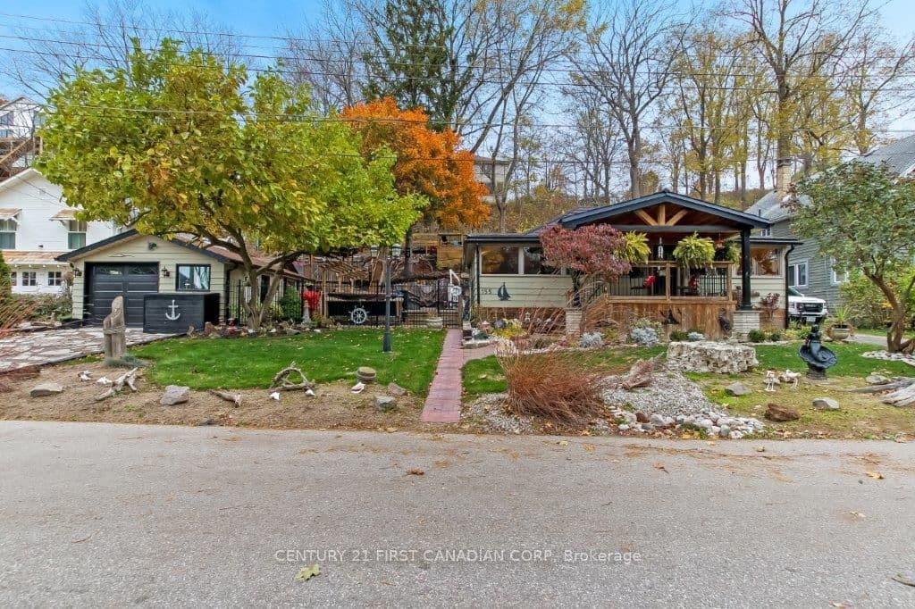 155 Harrison Place photo 1