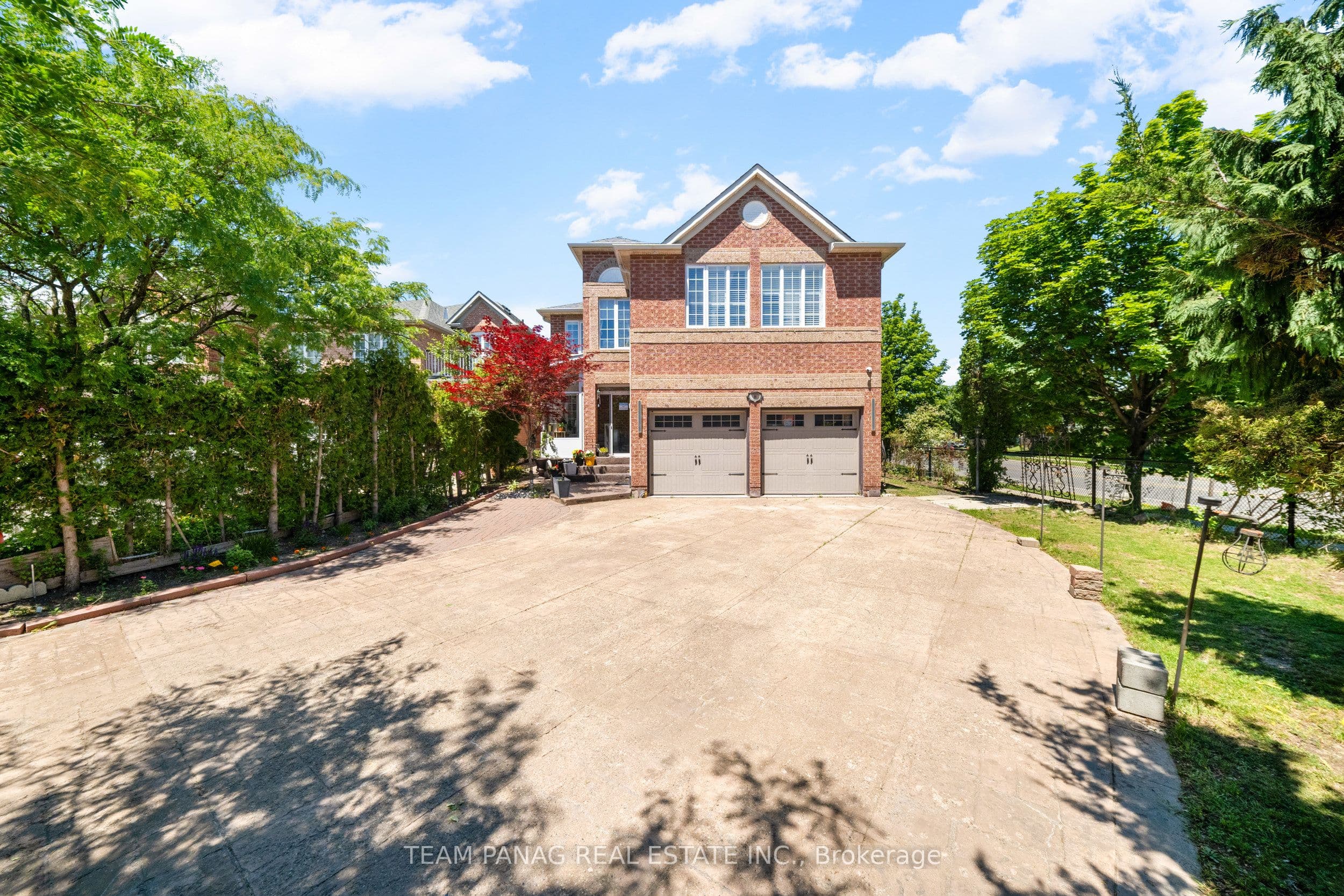 8 Shallimar Court photo 1