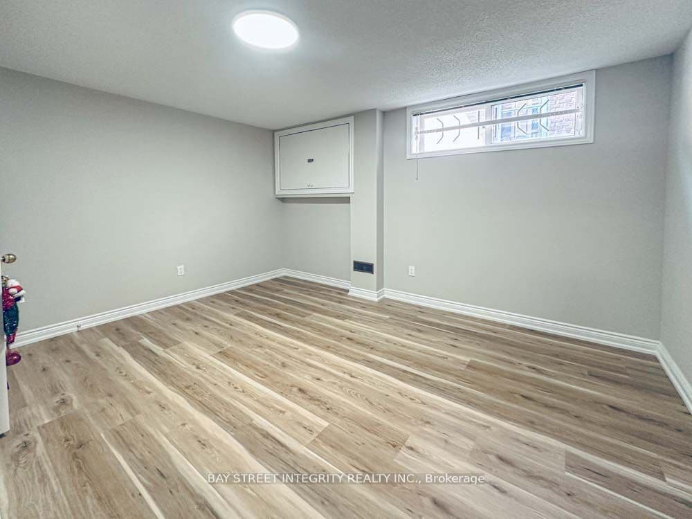 188 Olive Avenue photo 1