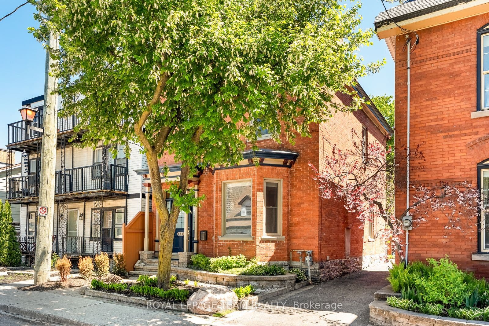 150 GUIGUES Avenue photo 1