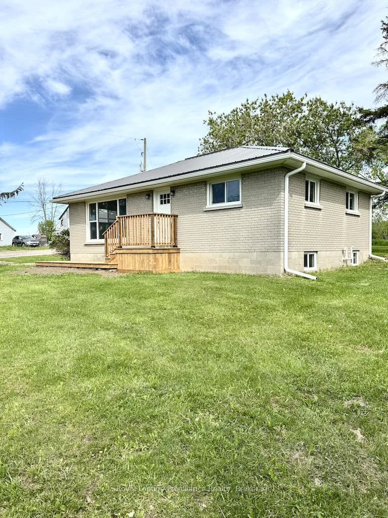 886D Grills Road photo 1