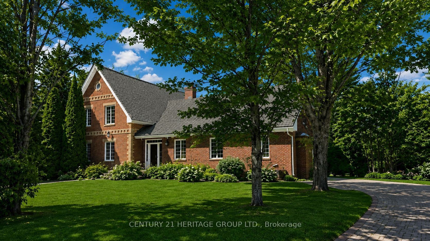 21455 Warden Avenue photo 1