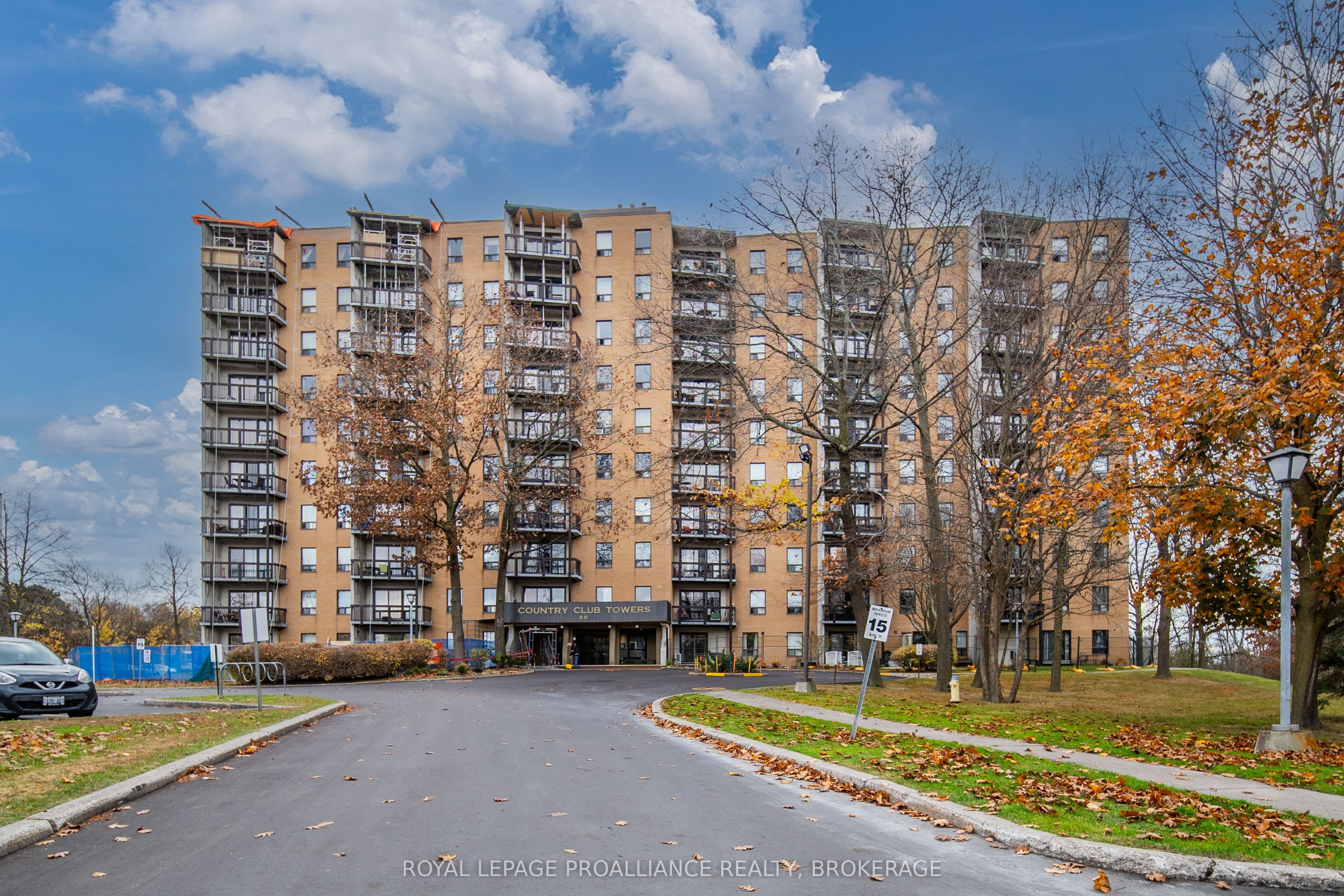 Unit 510 66 Greenview Drive photo 1