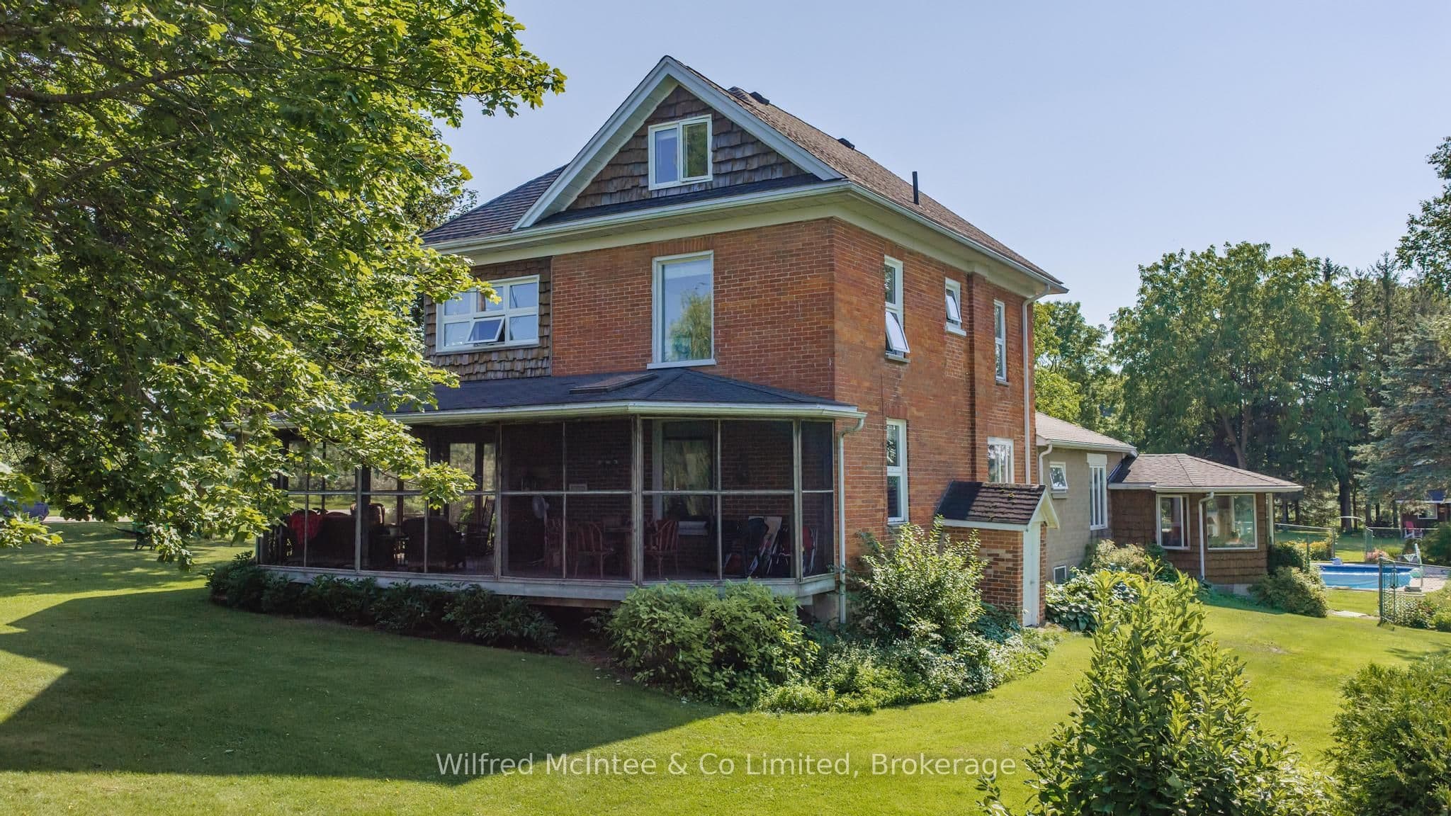 12 Bismark Street photo 1