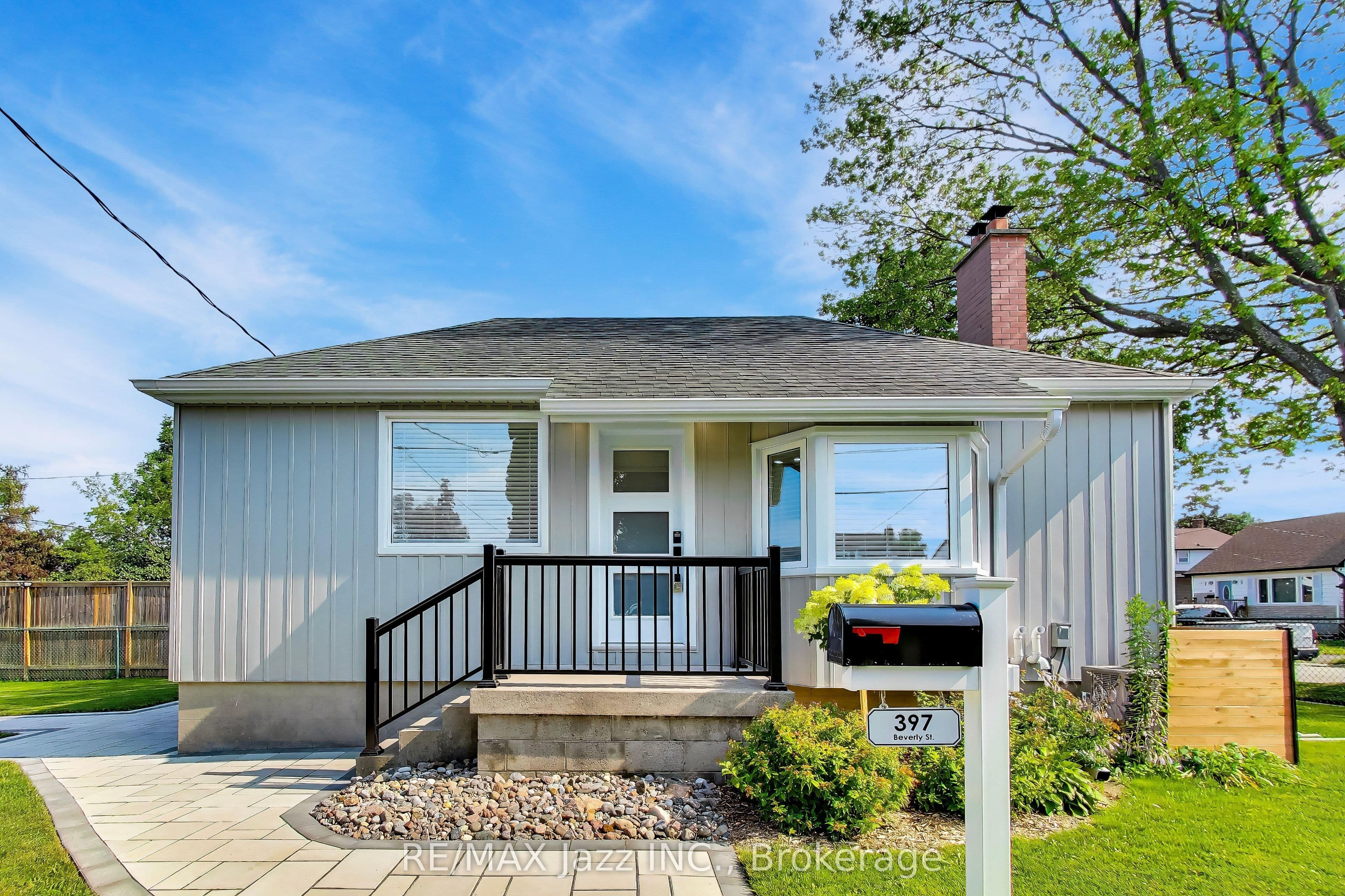 397 Beverly Street photo 1