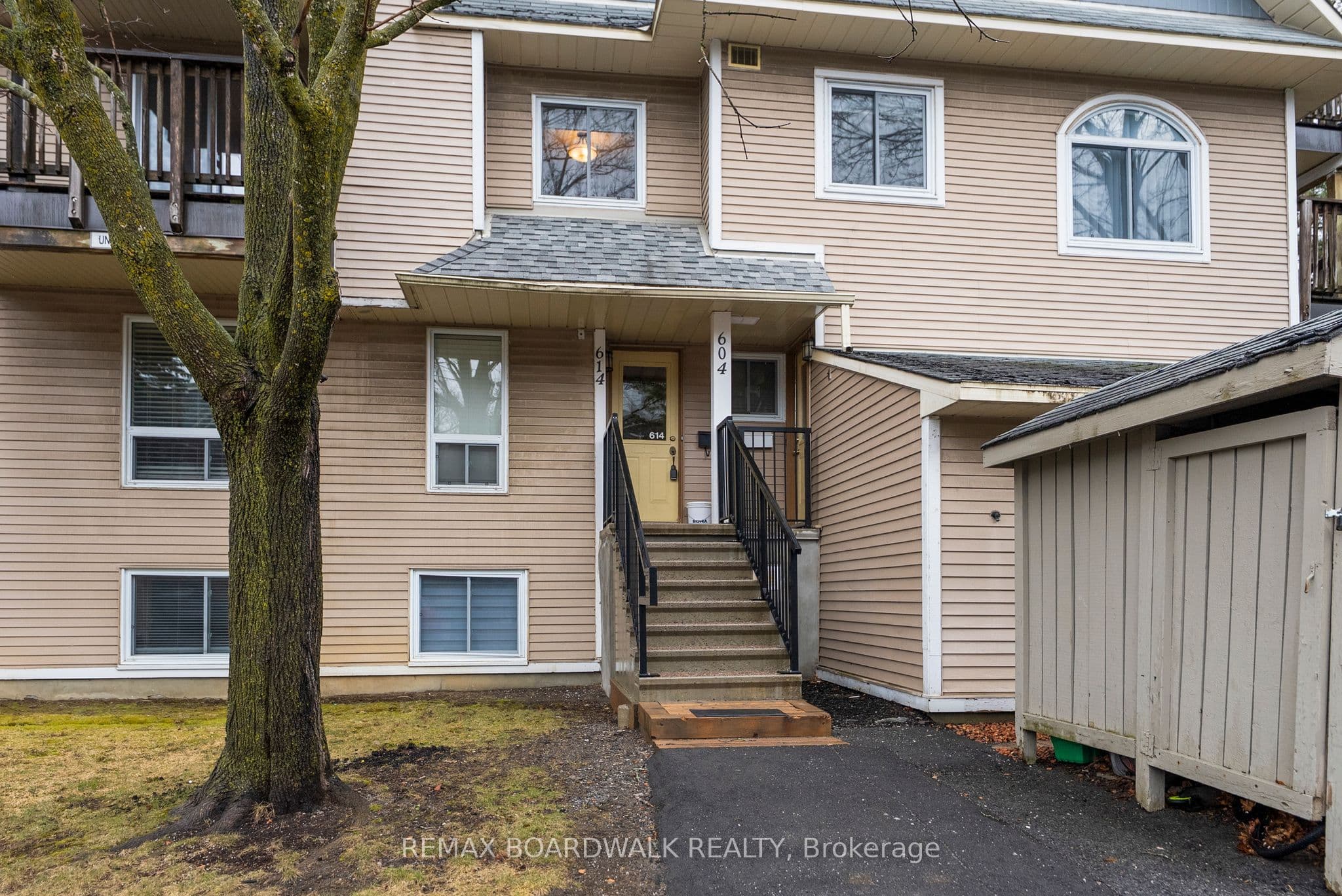 614 Tanguay Court photo 1