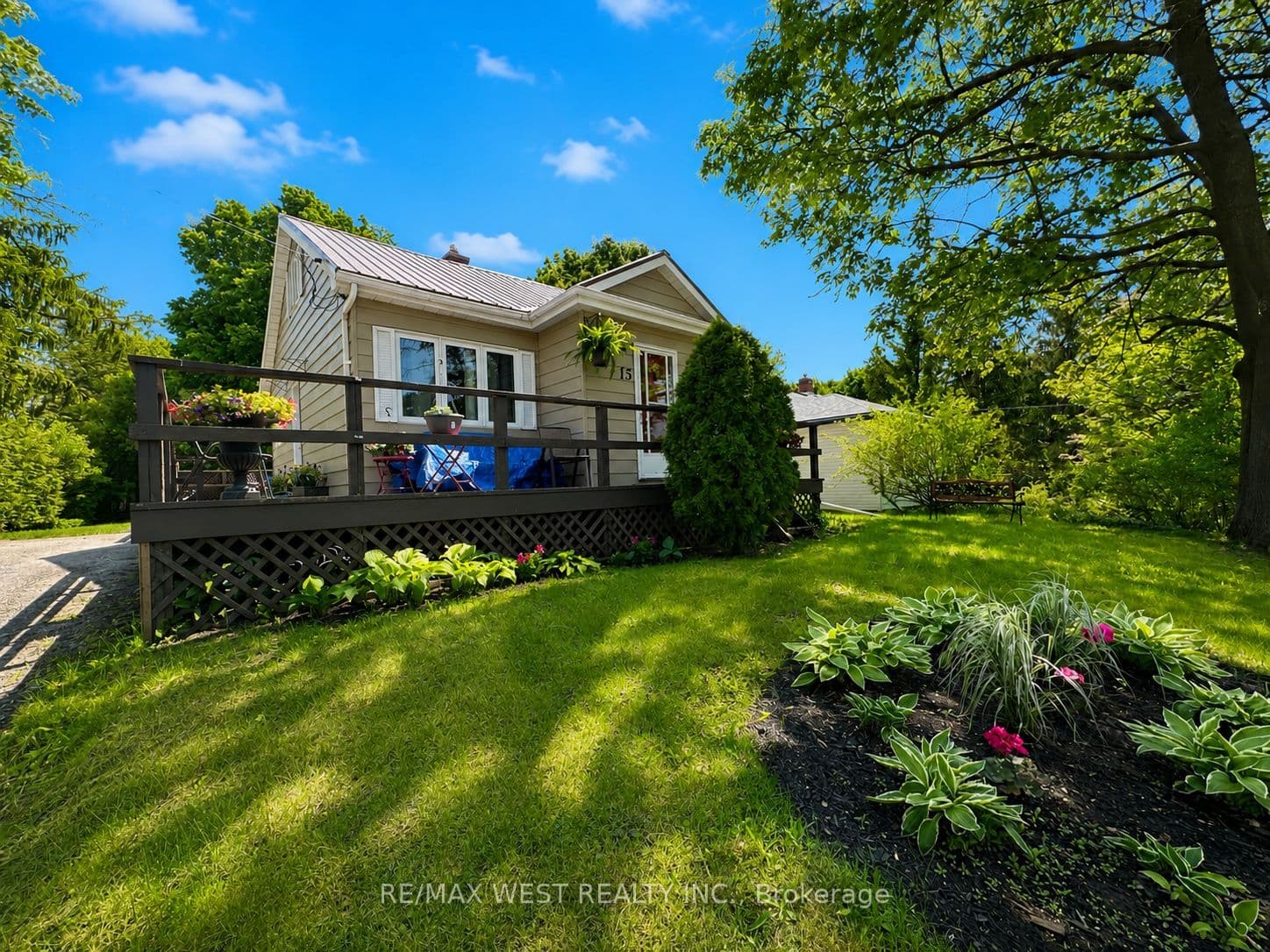 15 Millwood Road photo 1
