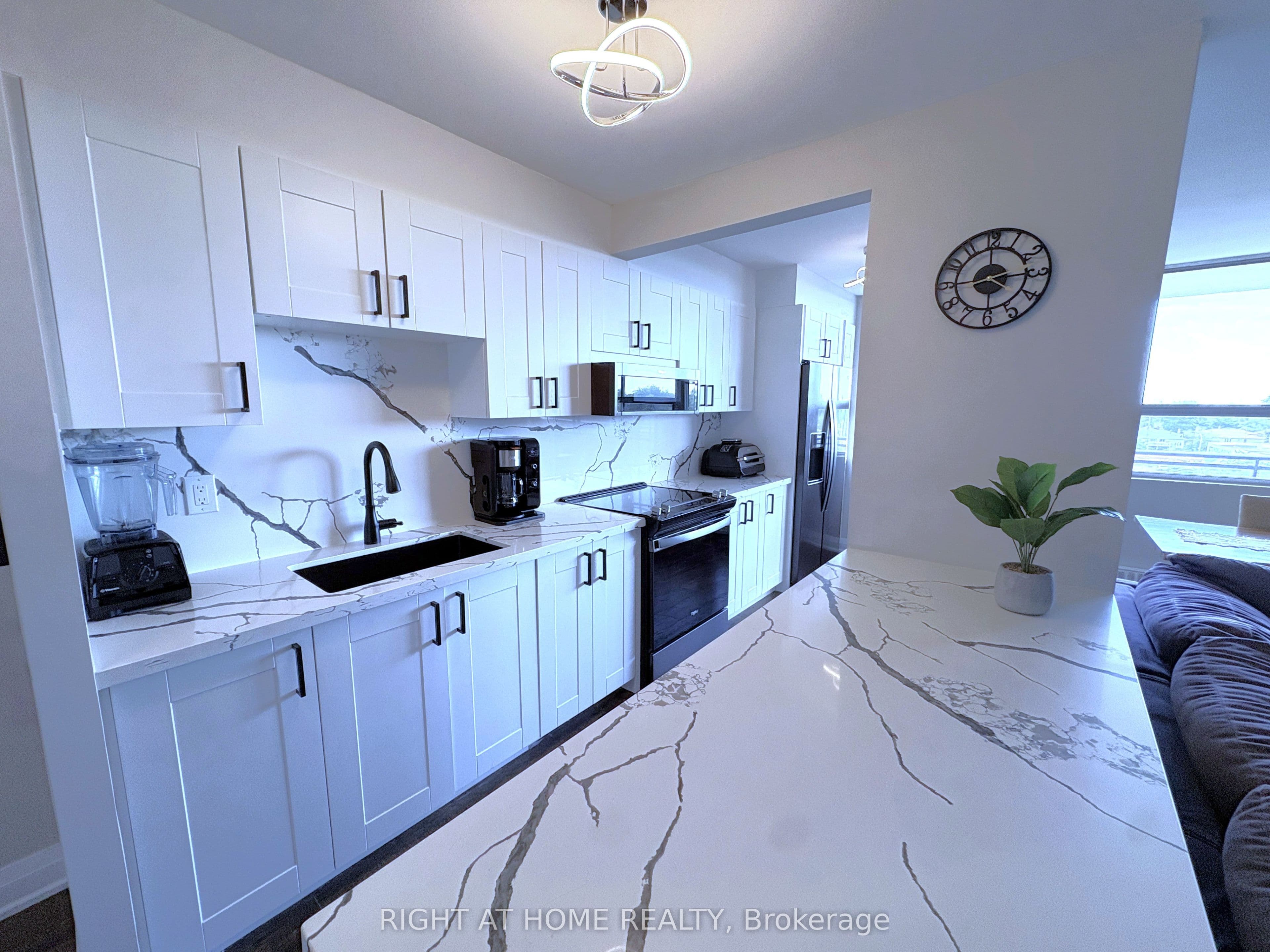 Unit 711 1950 Kennedy Road photo 1