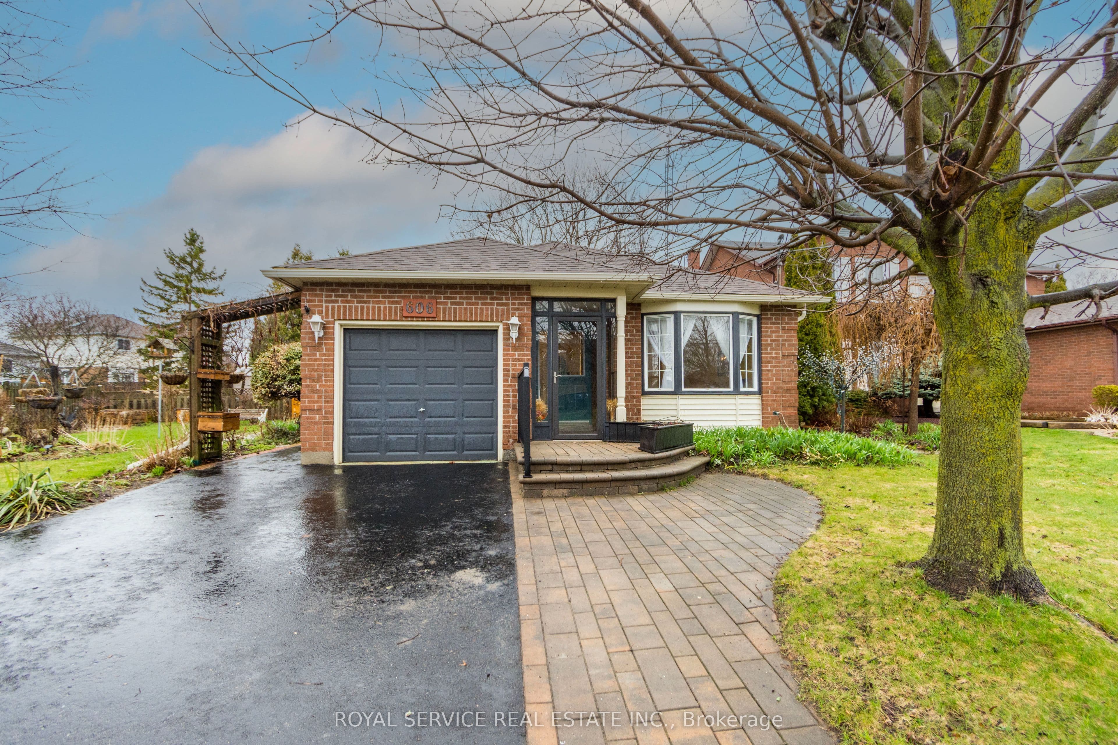 606 Carlisle Street photo 1