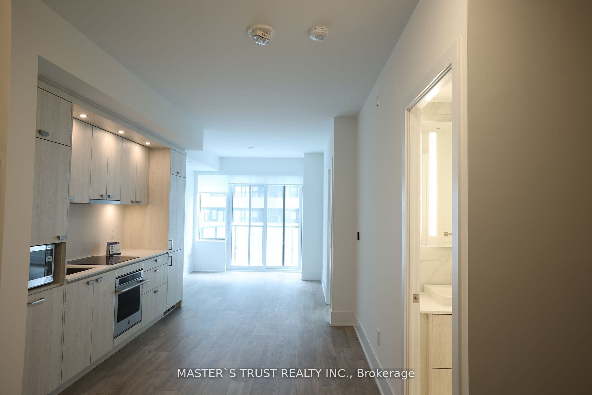Unit 803 470 Front Street photo 1