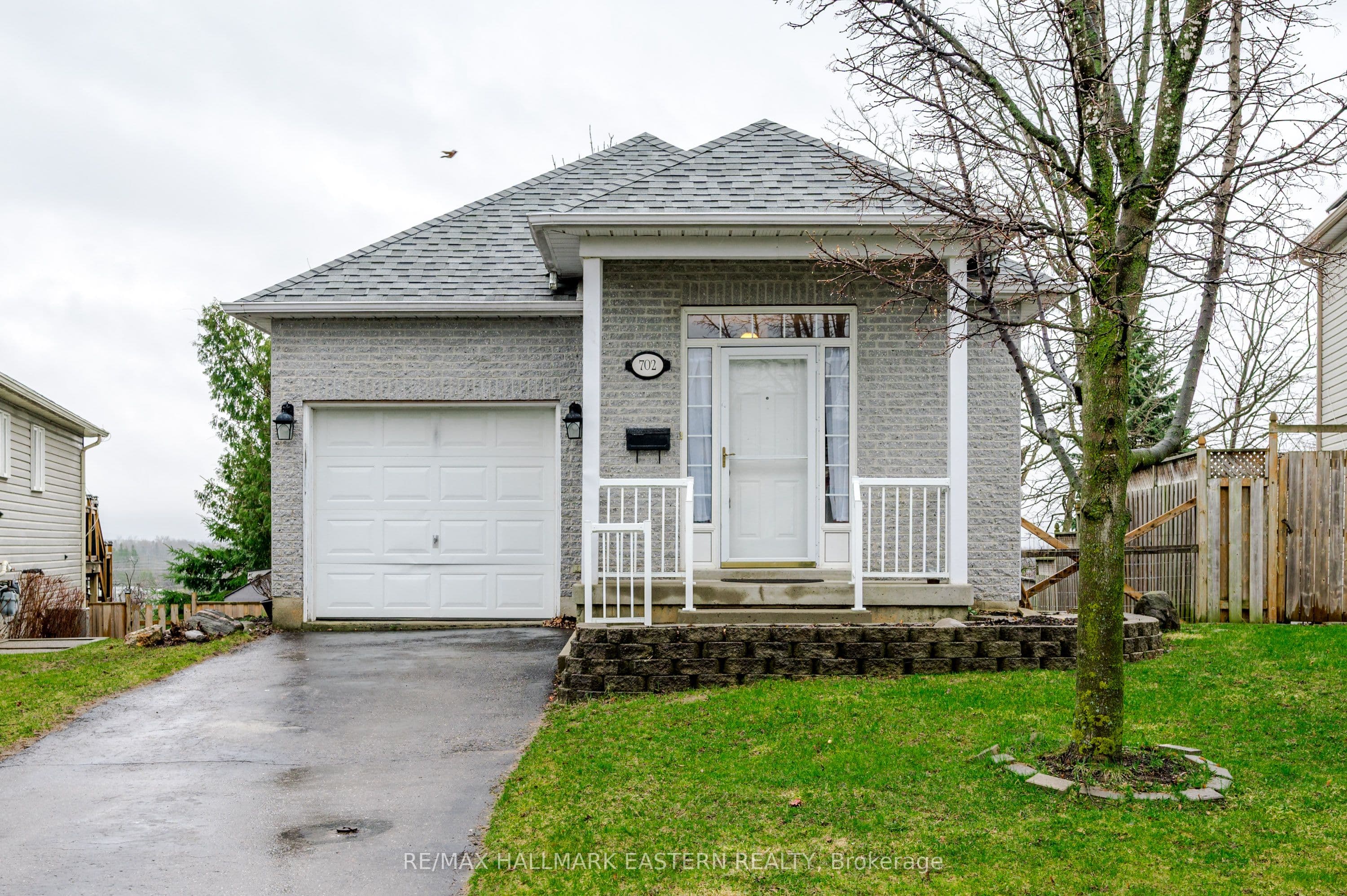 702 Trailview Drive photo 1