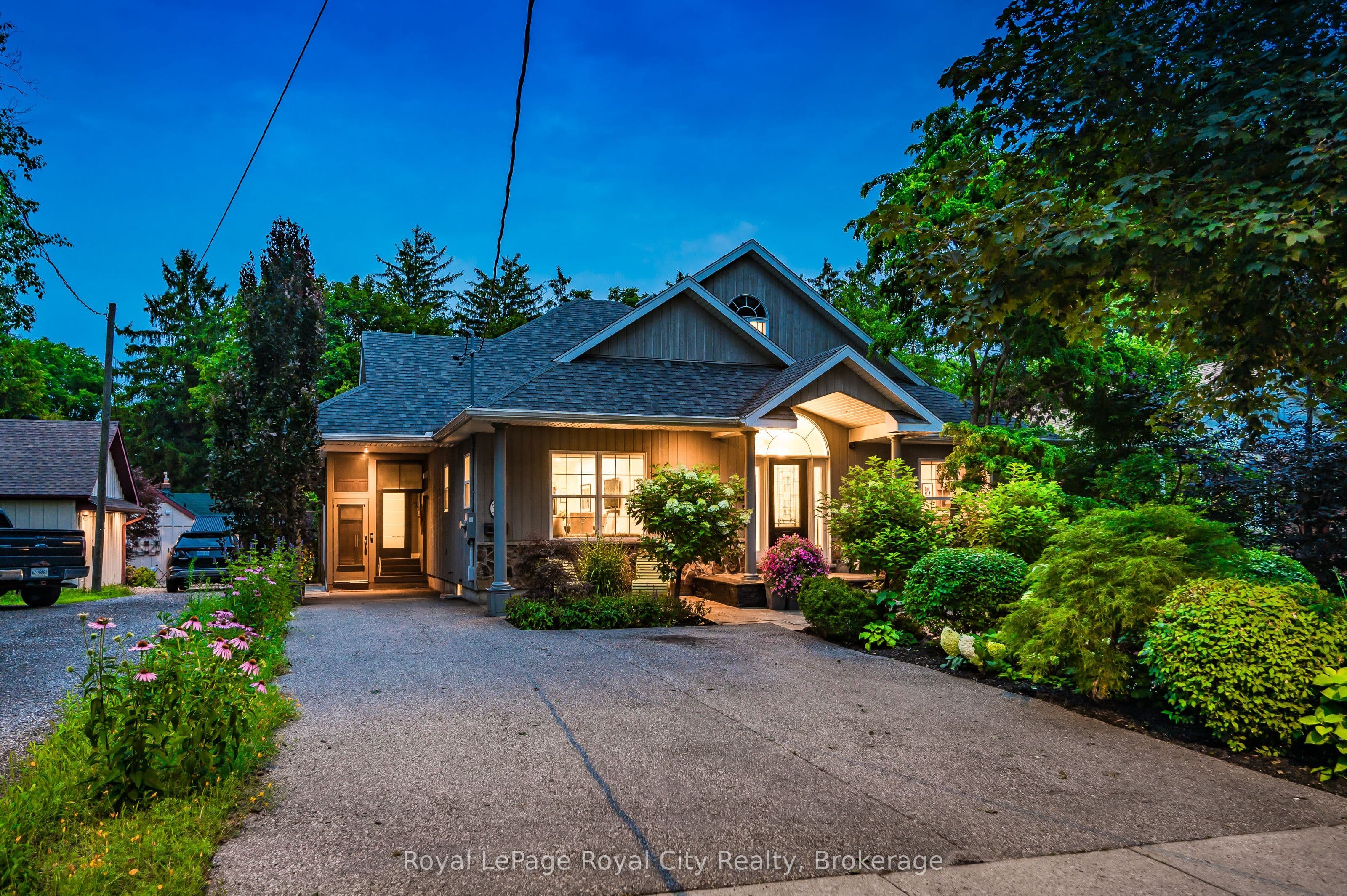 33 Edgehill Drive photo 1
