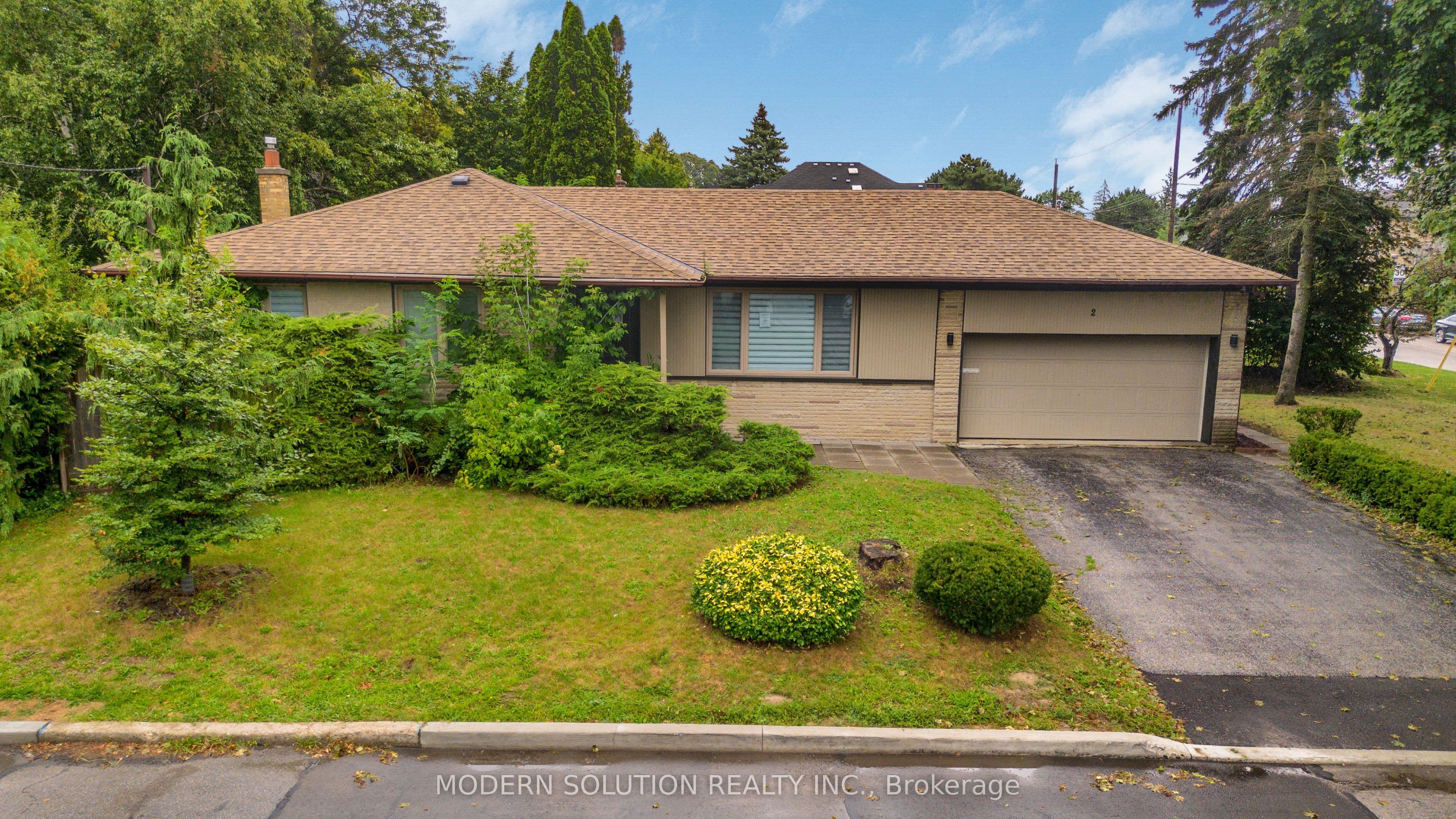 2 Caswell Drive photo 1
