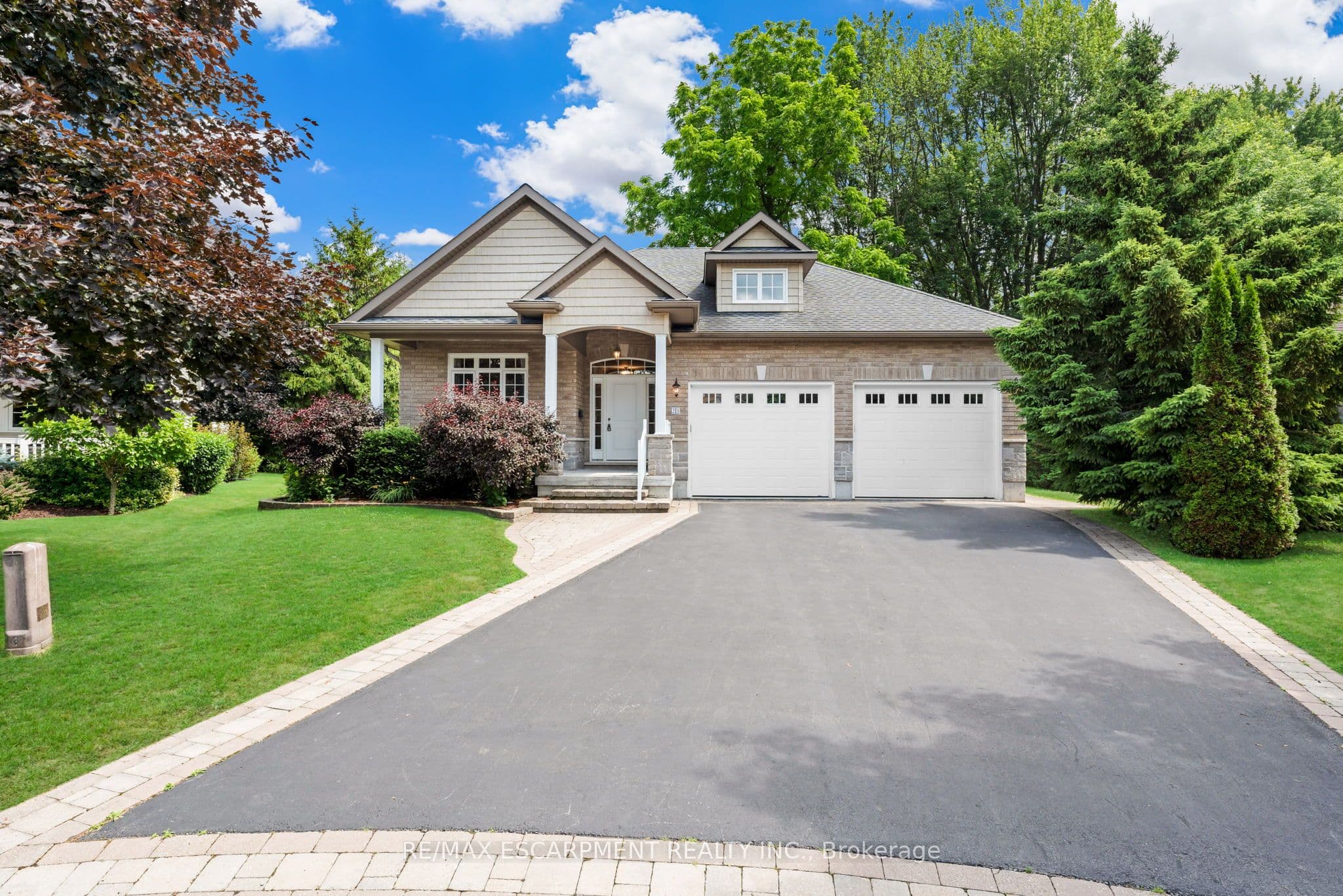 28 MAPLEWOOD Court photo 1