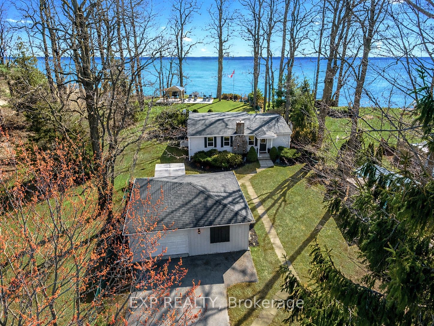 113 Victoria Beach Road photo 1