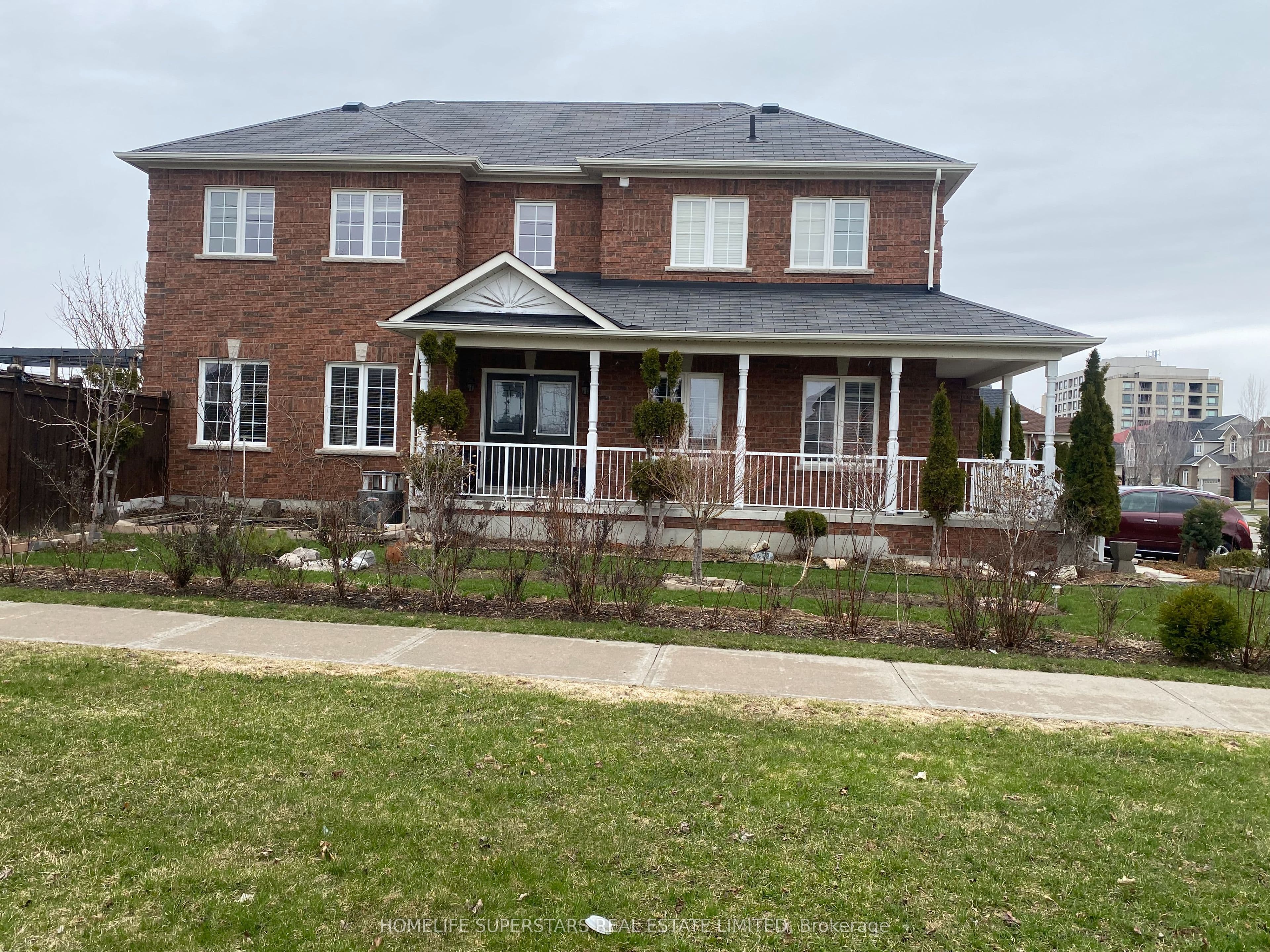 1316 Macinally Court photo 1