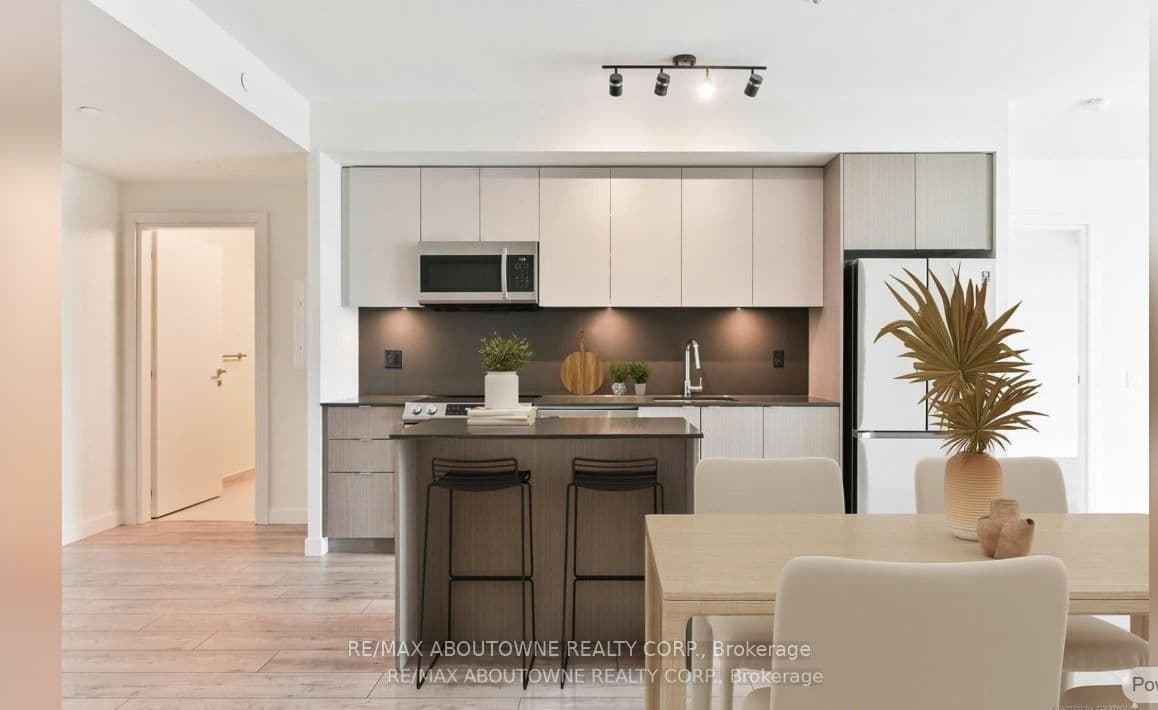 Unit A01208 125 Bronte Road photo 1