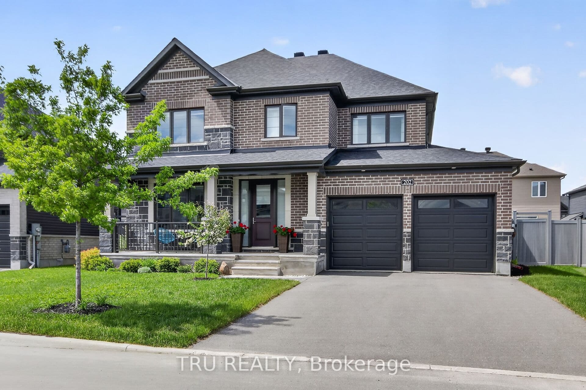 202 Skipper Drive photo 1