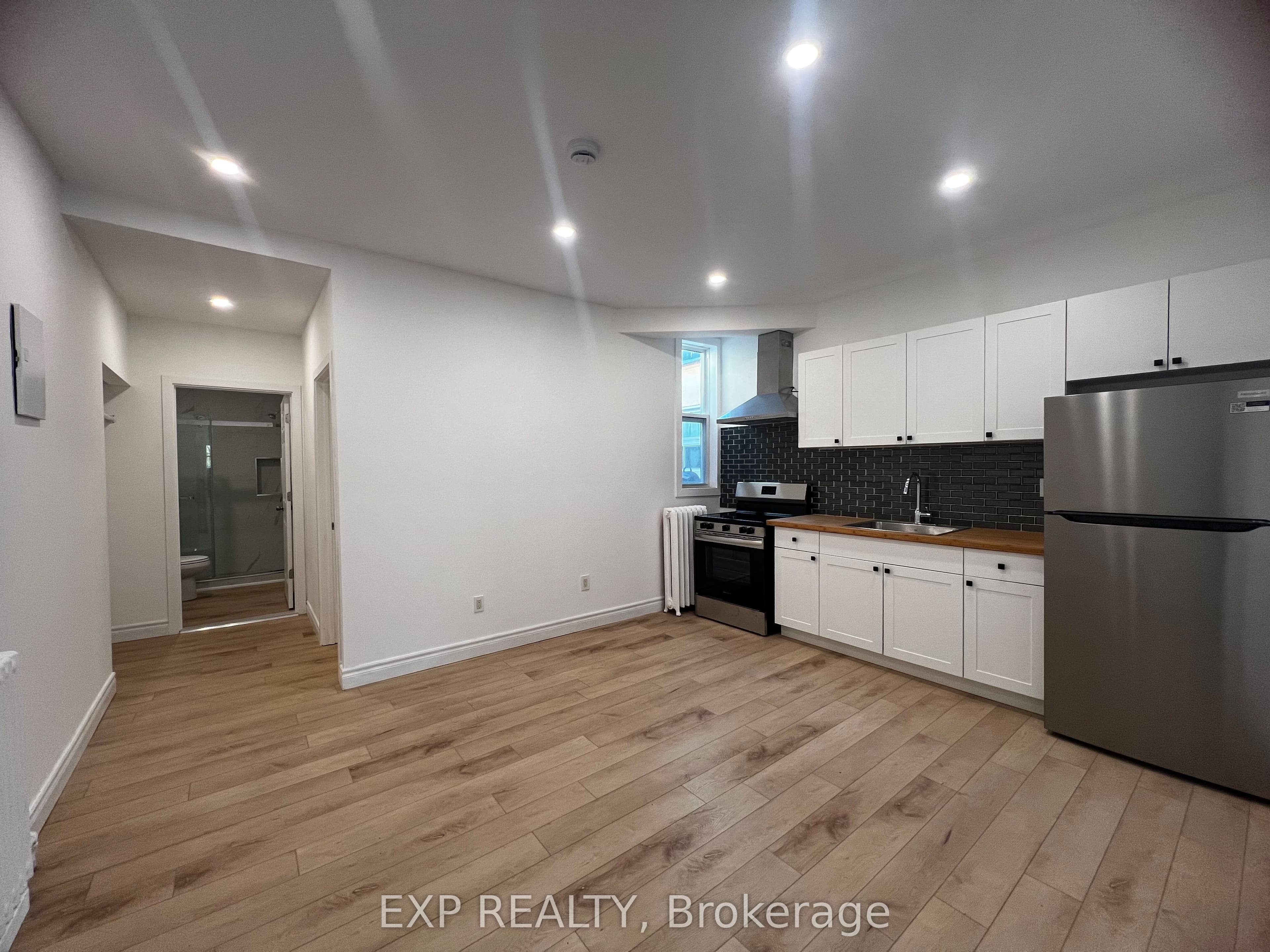 Unit 102 804A St Clair Avenue photo 1