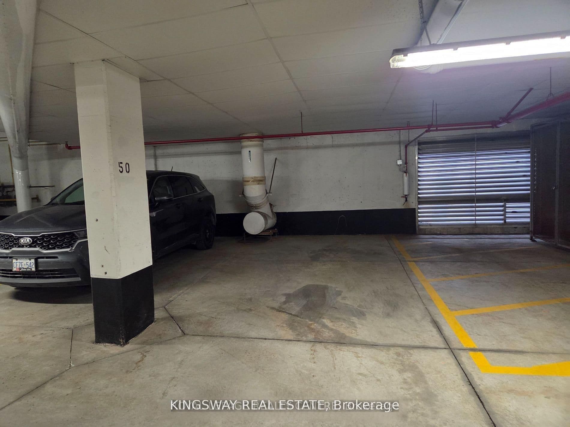 2472 Post Road photo 1