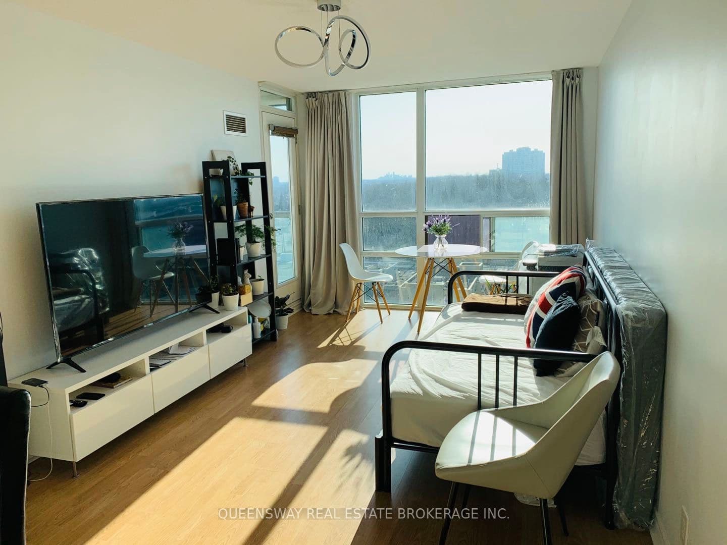 Unit 1601 68 Grangeway Avenue photo 1