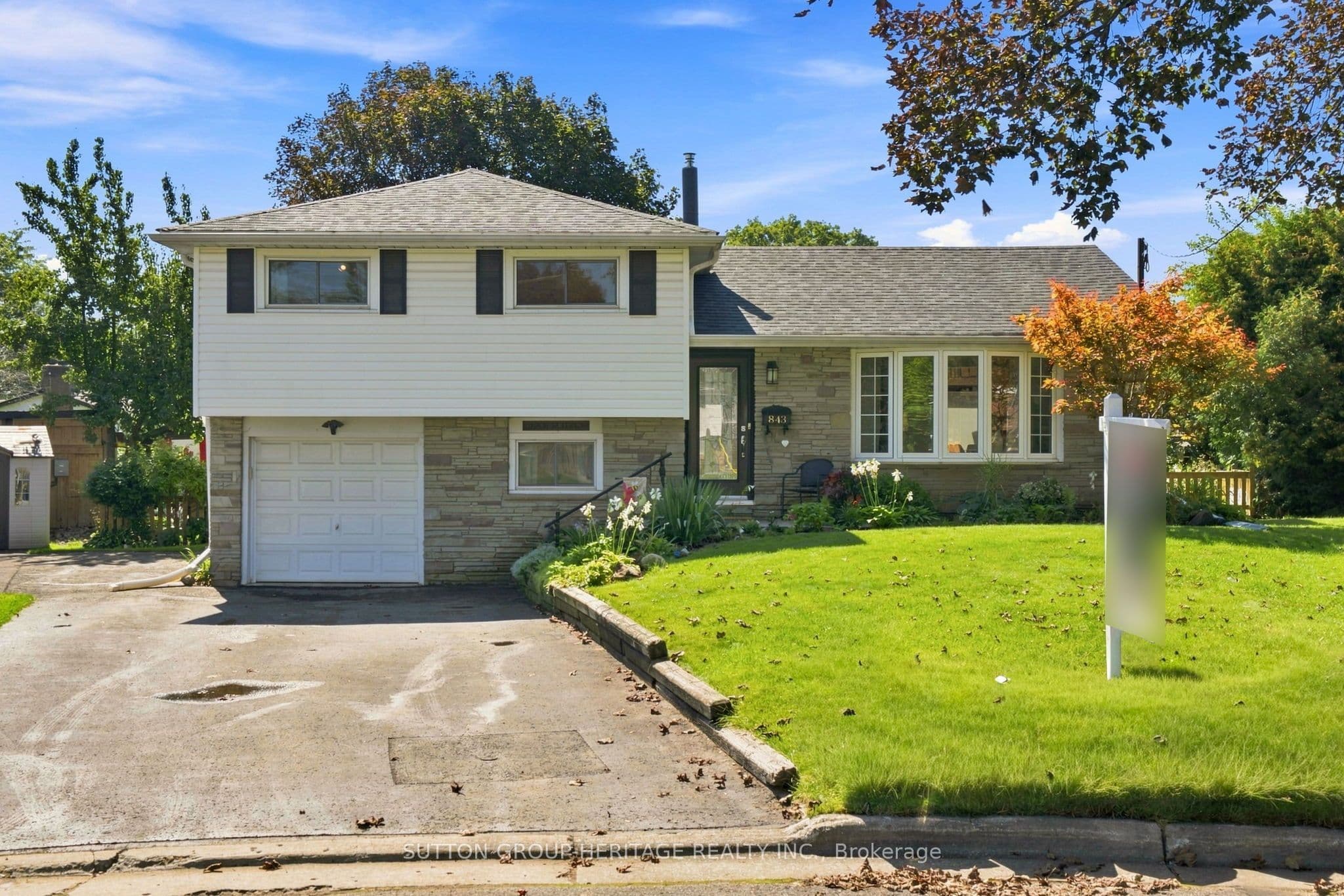 843 Carnation Court photo 1