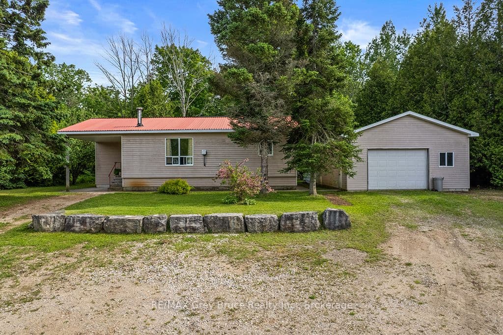 335 Pike Bay Road photo 1
