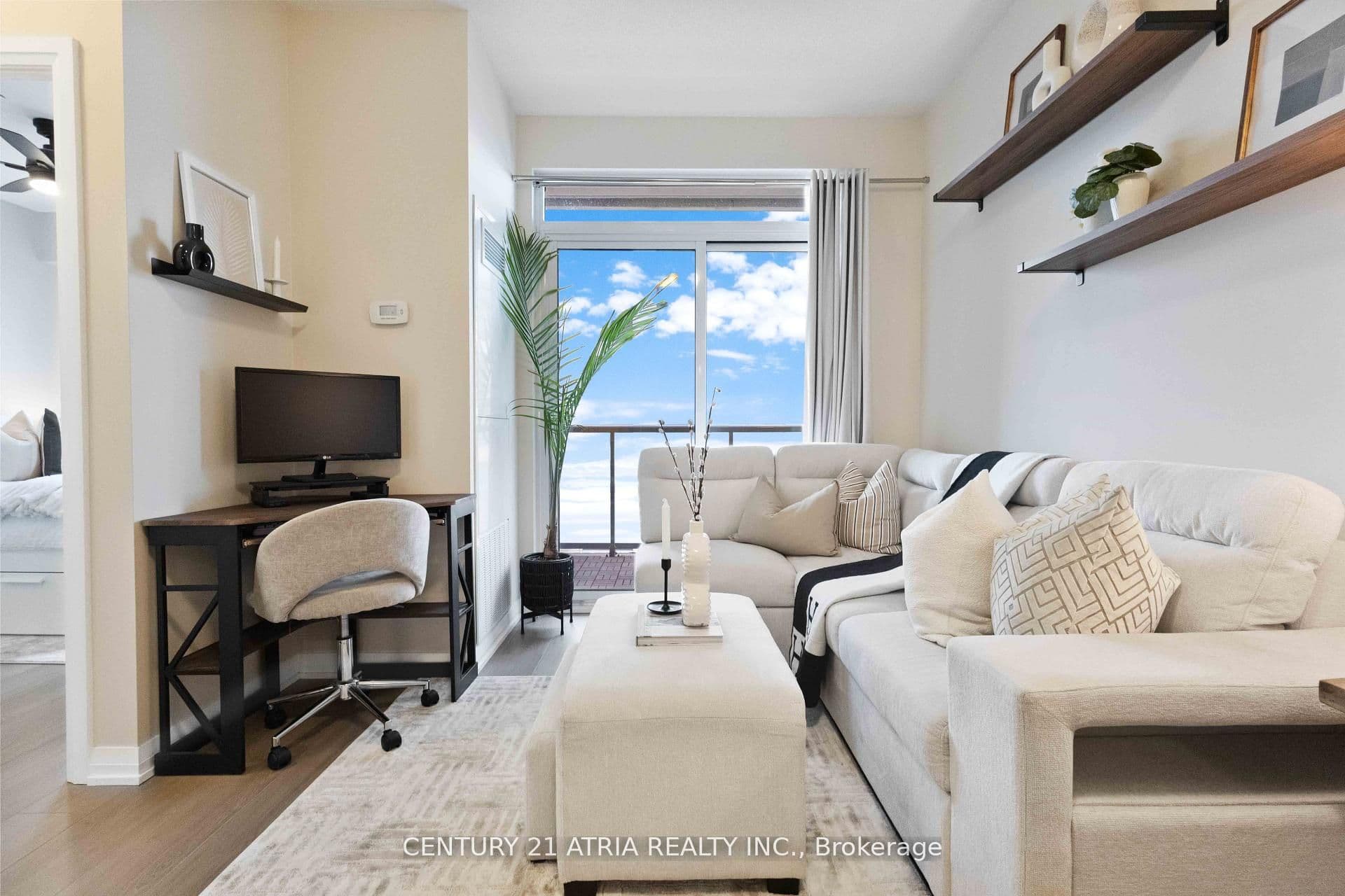Unit 705 9560 Markham Road photo 1