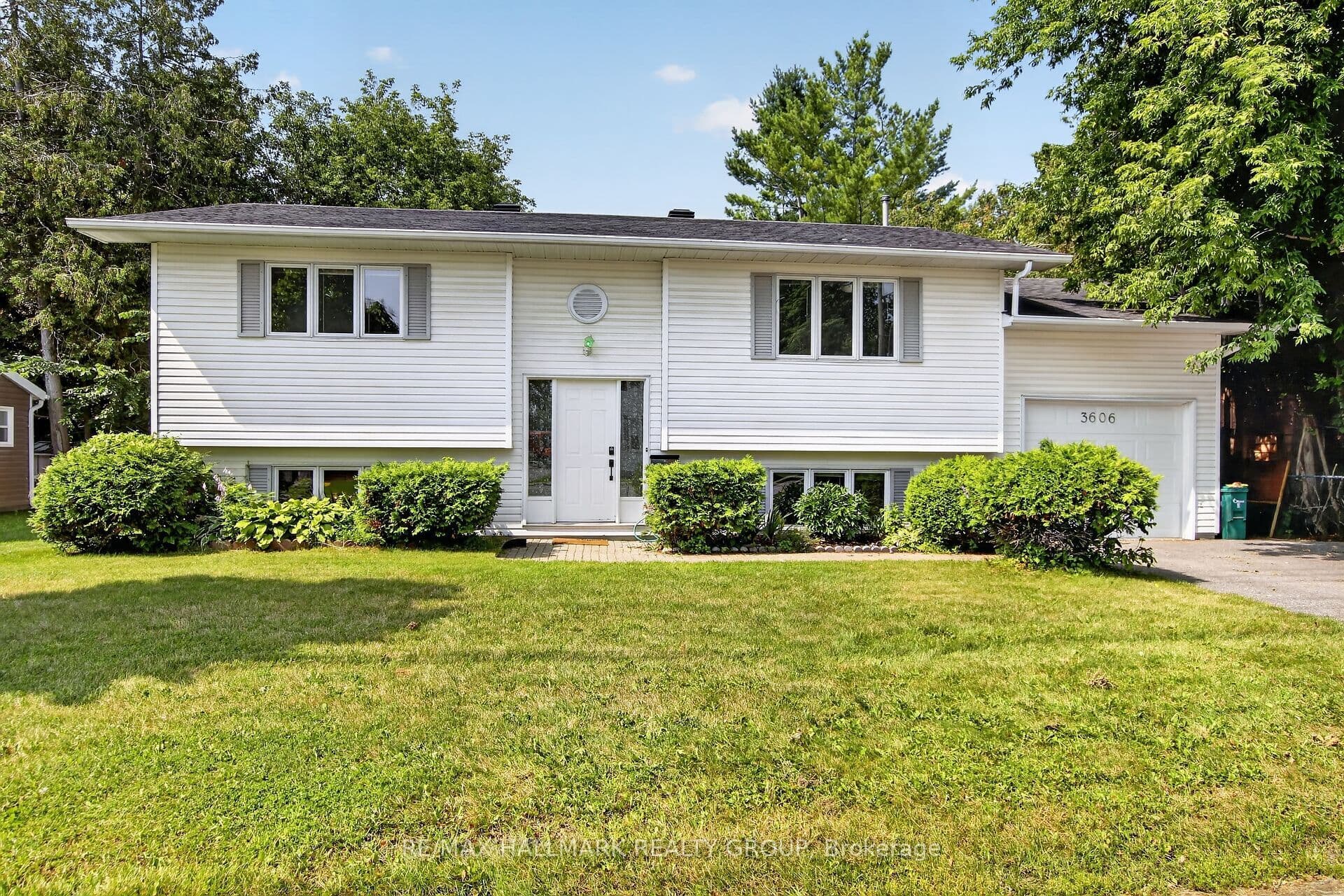 3606 Mcbean Street photo 1