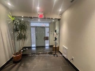 Unit 12-202 30 Wertheim Court photo 1