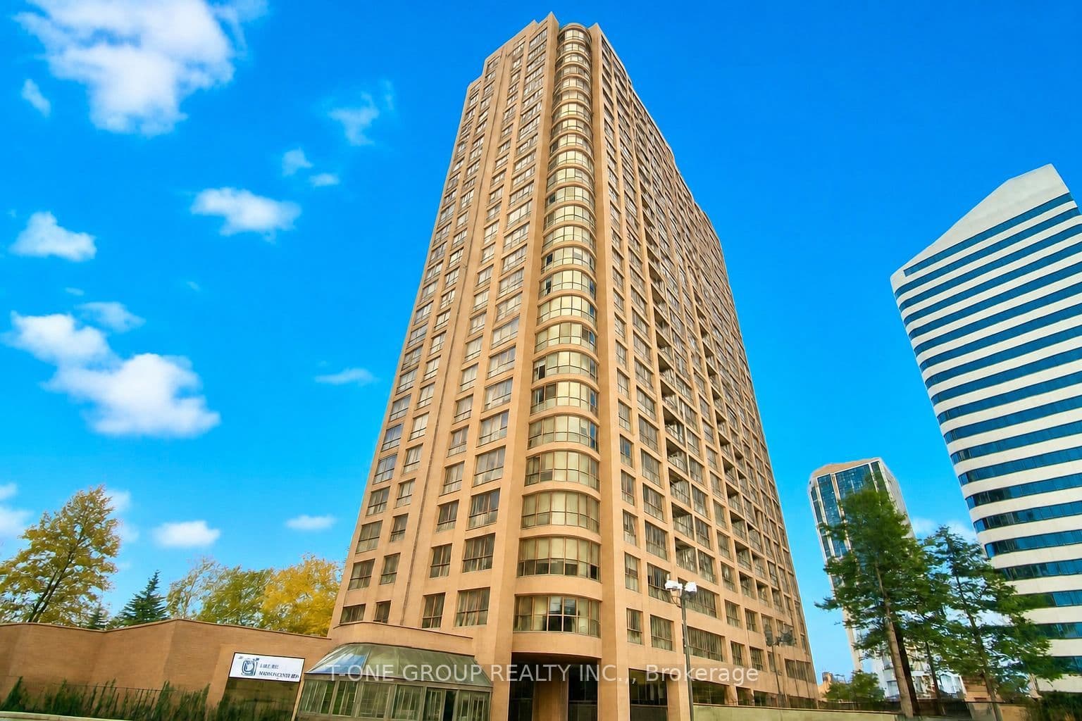 Unit 1005 100 Upper Madison Avenue photo 1