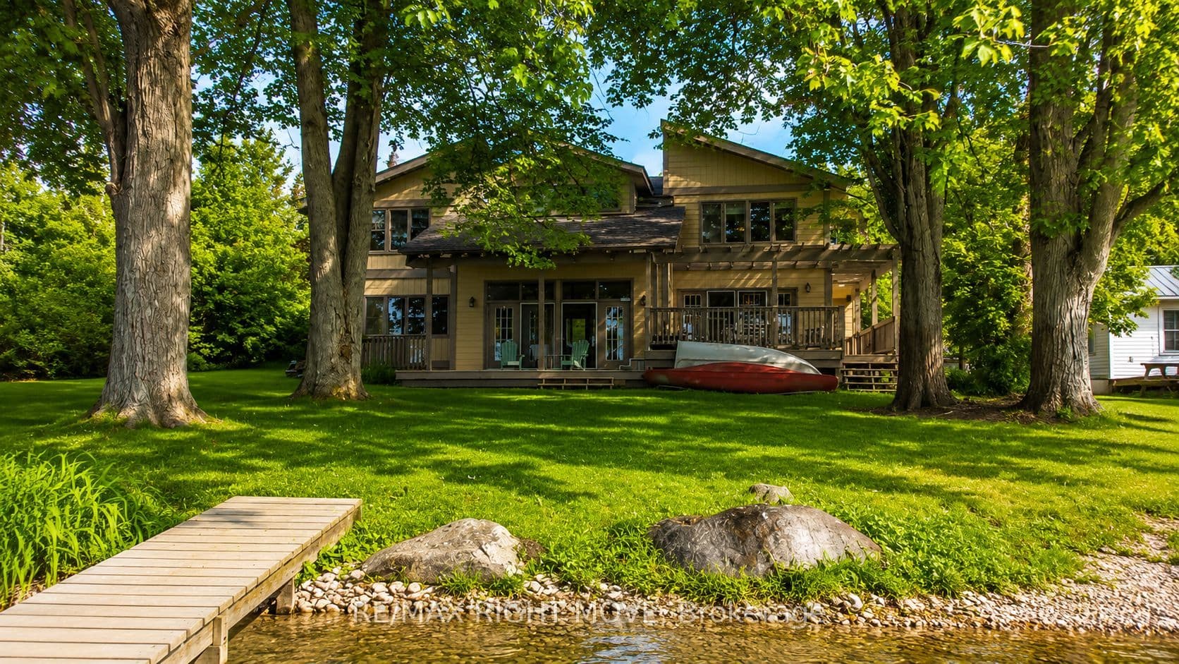 3866 Glenrest Drive photo 1