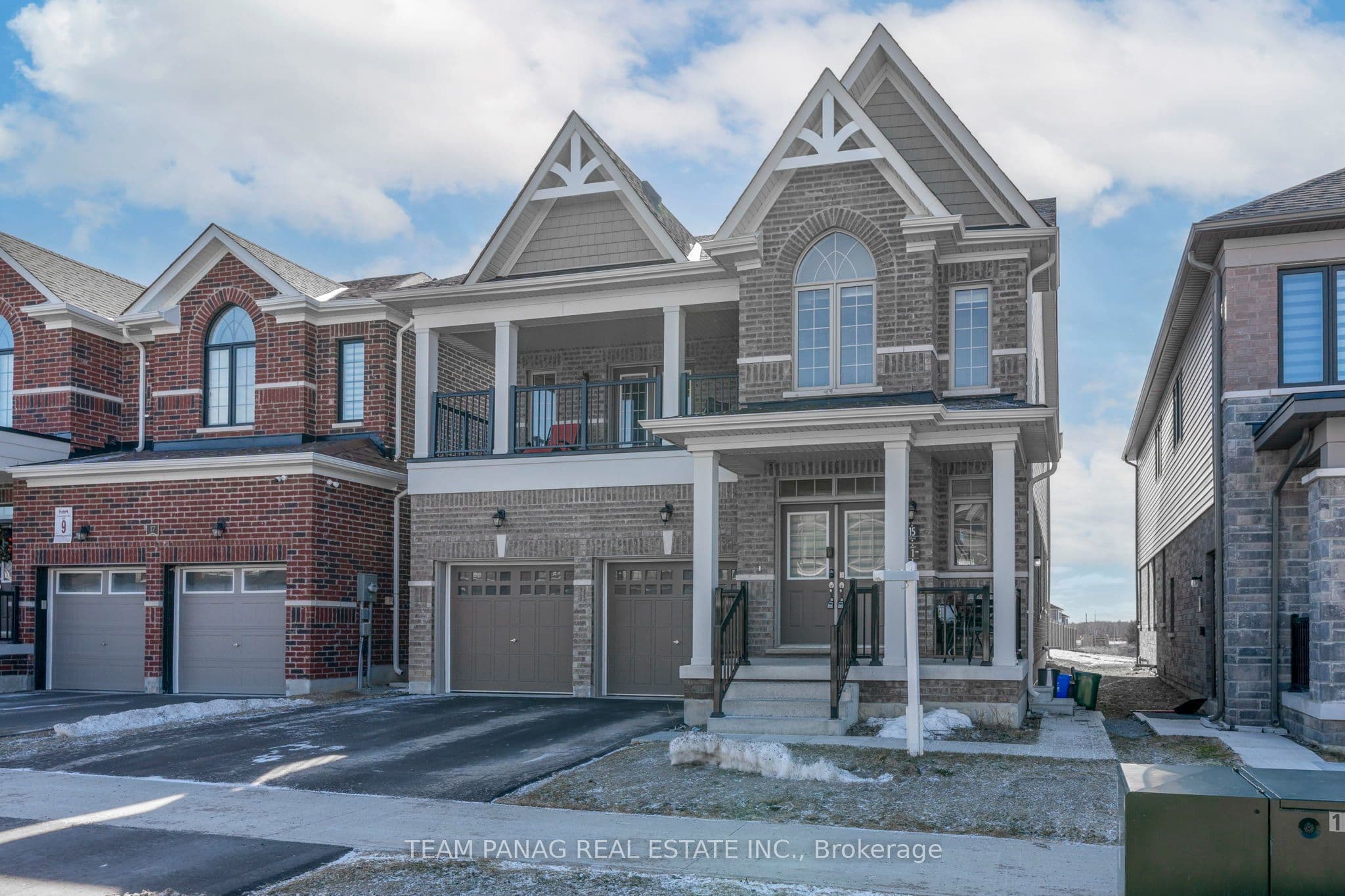 15 Valleybrook Road photo 1