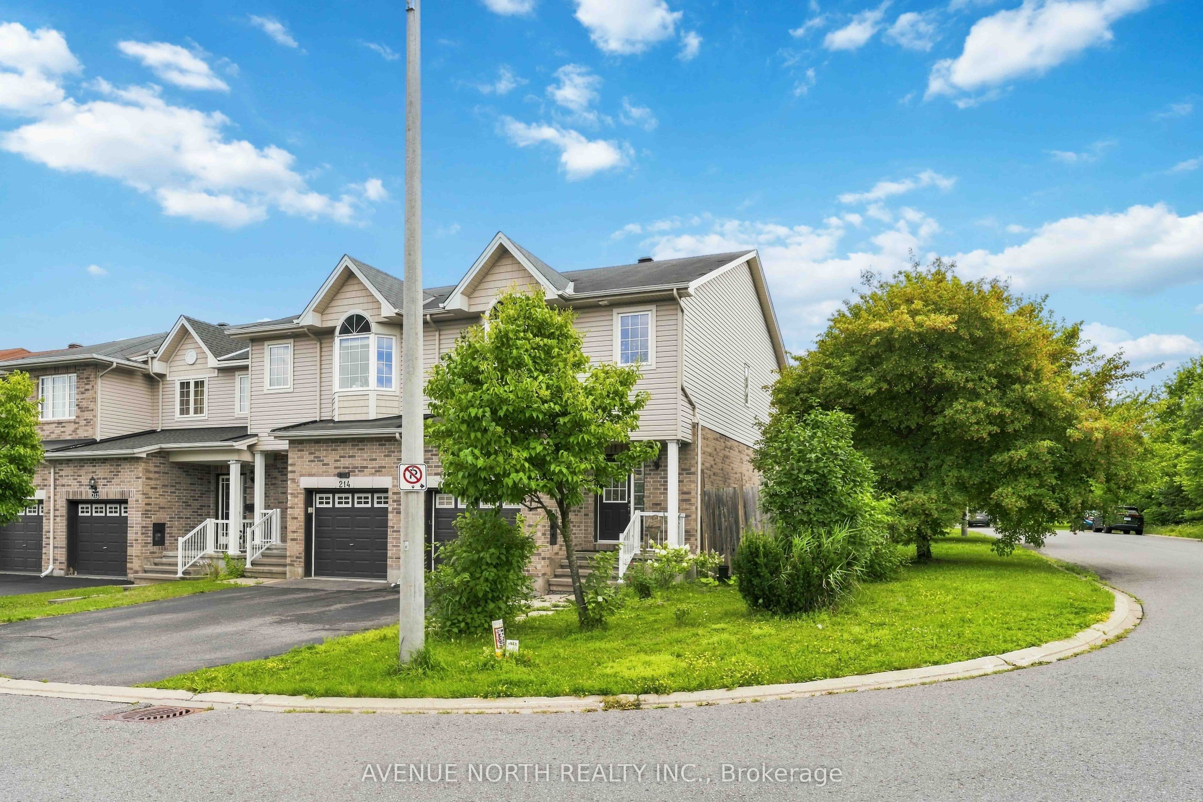 216 Cityview Crescent photo 1