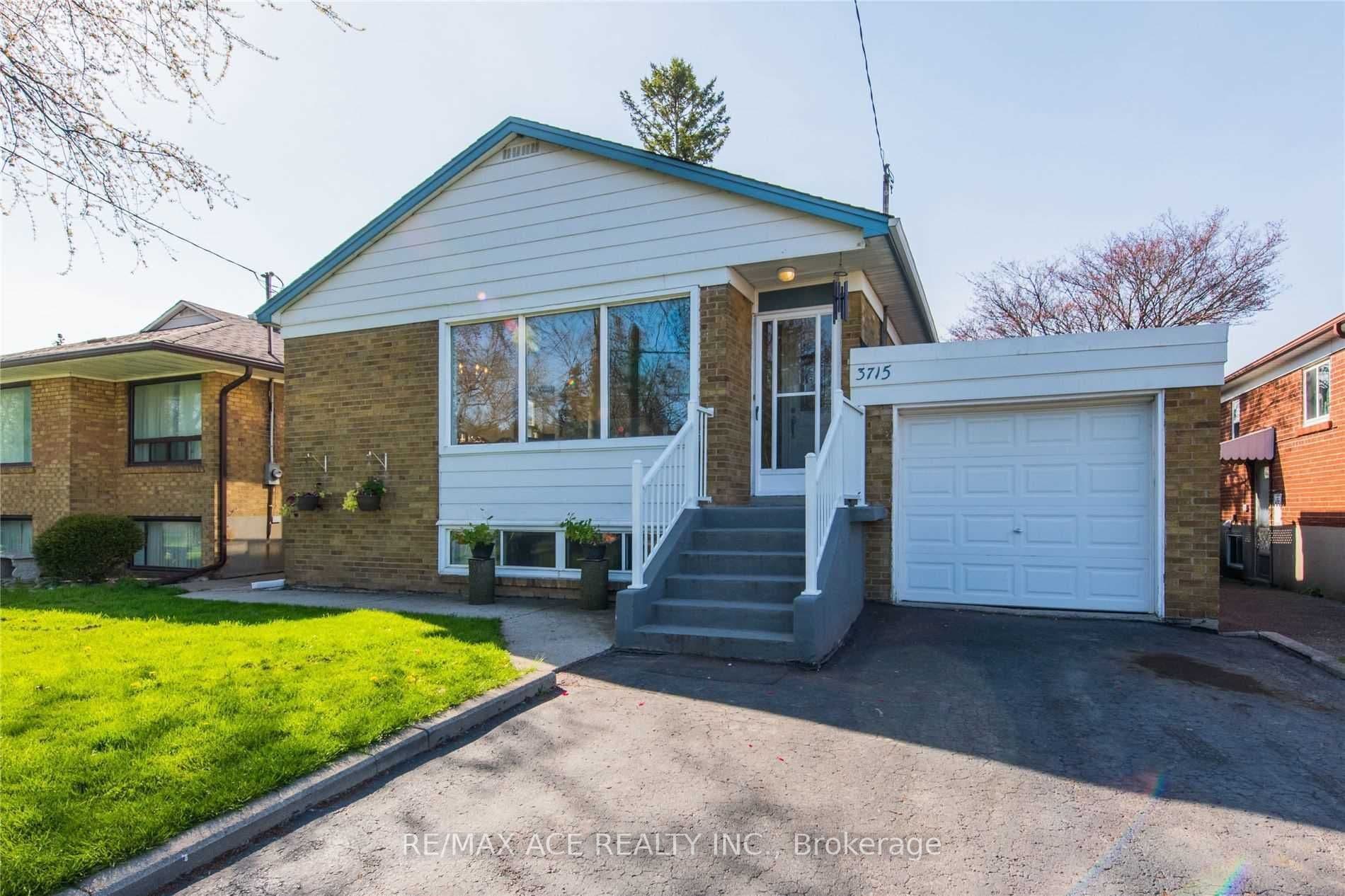 Unit Main 3715 St Clair Avenue photo 1