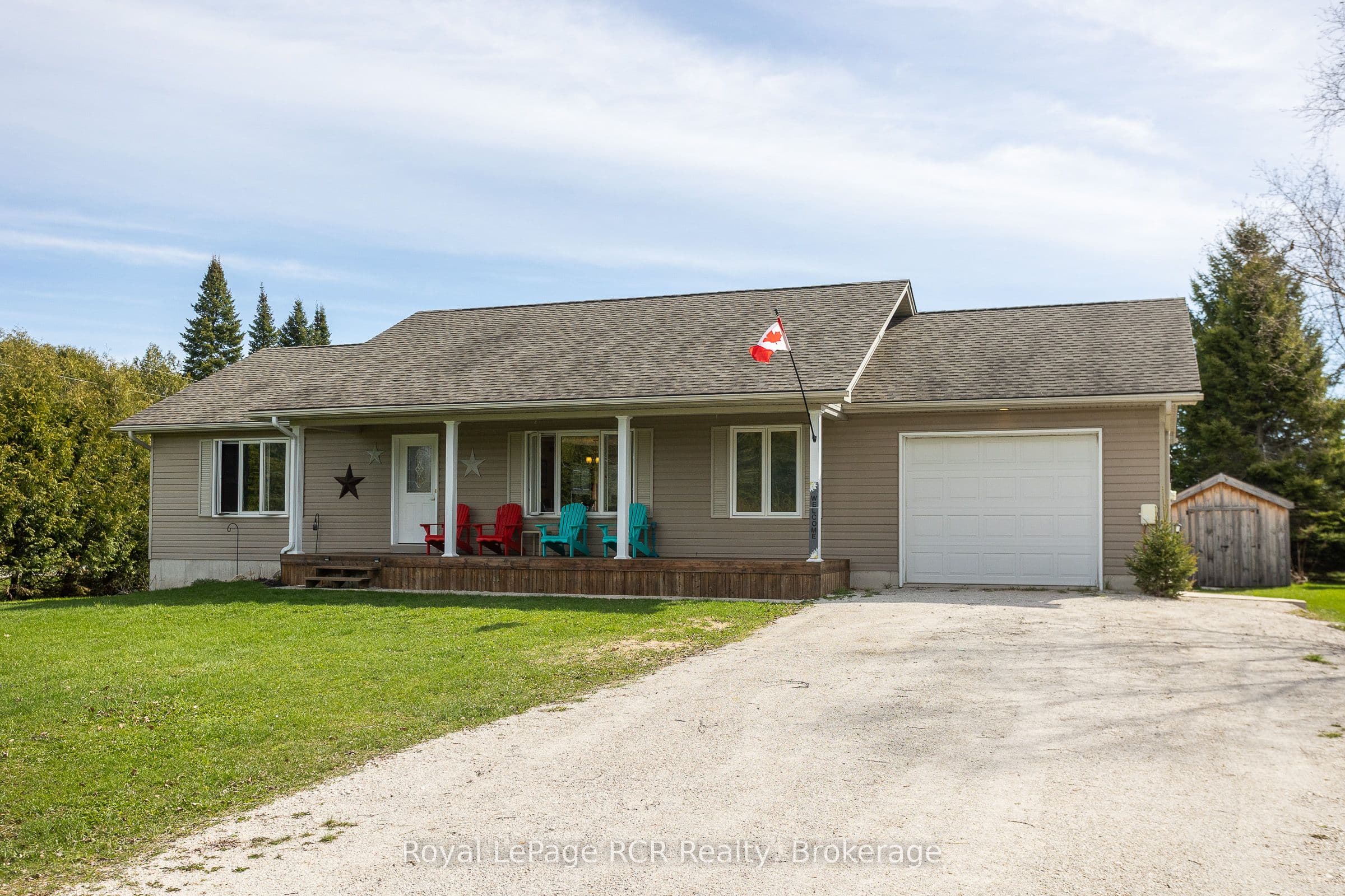 123 Douglas Street photo 1
