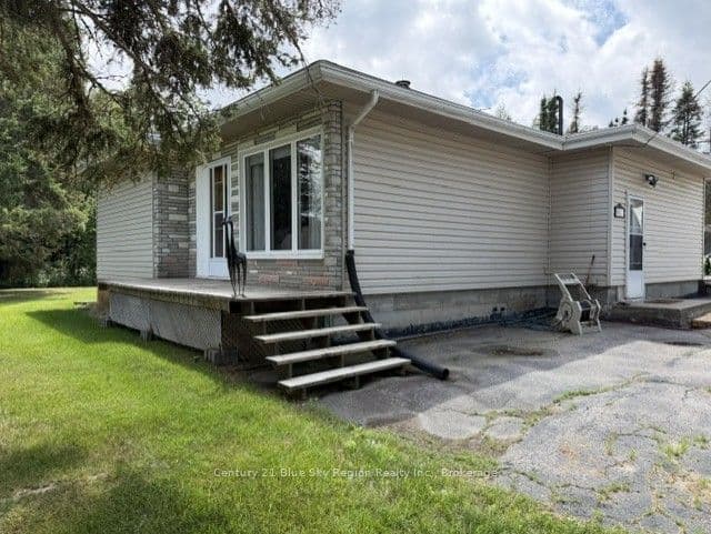 5377 Highway 11 N N/A photo 1