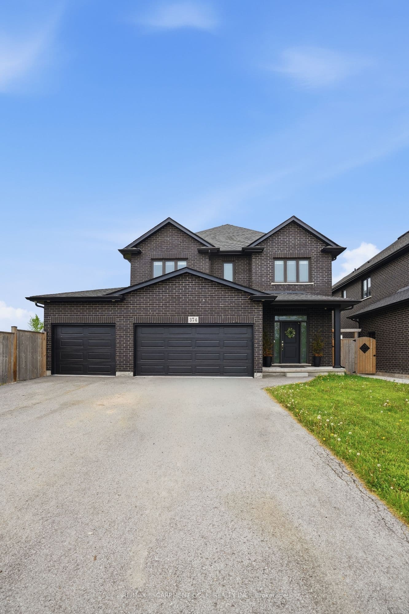 374 Viger Drive photo 1