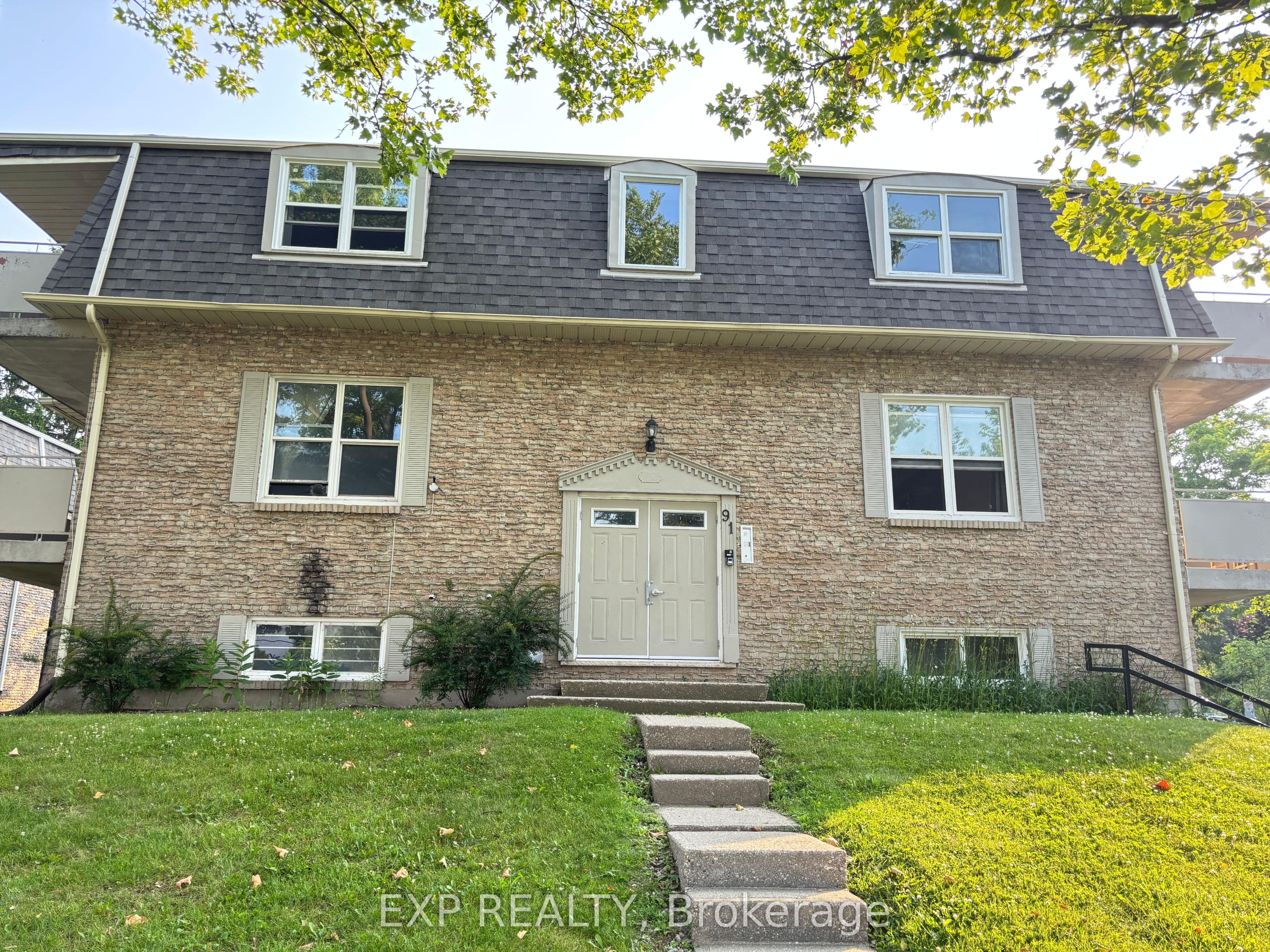 Unit 3 91 Westmount Road photo 1