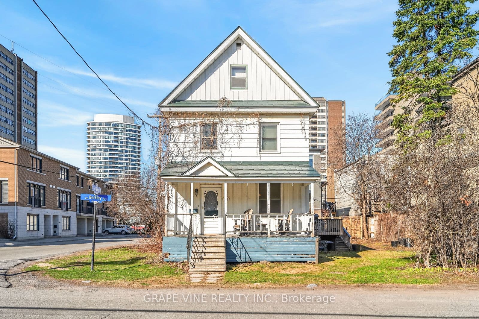 388 Berkley Avenue photo 1
