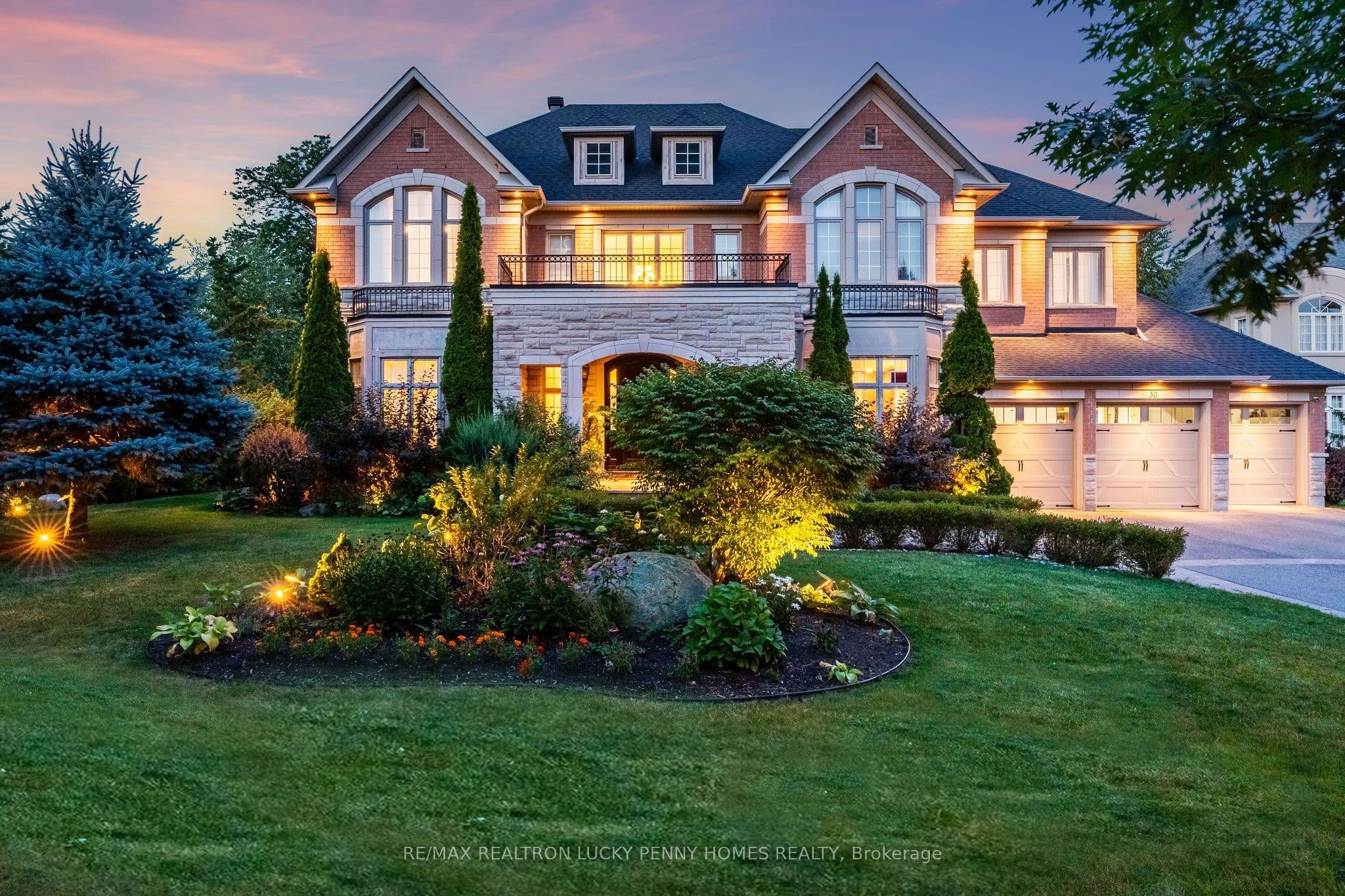 30 Bernadotte Drive photo 1