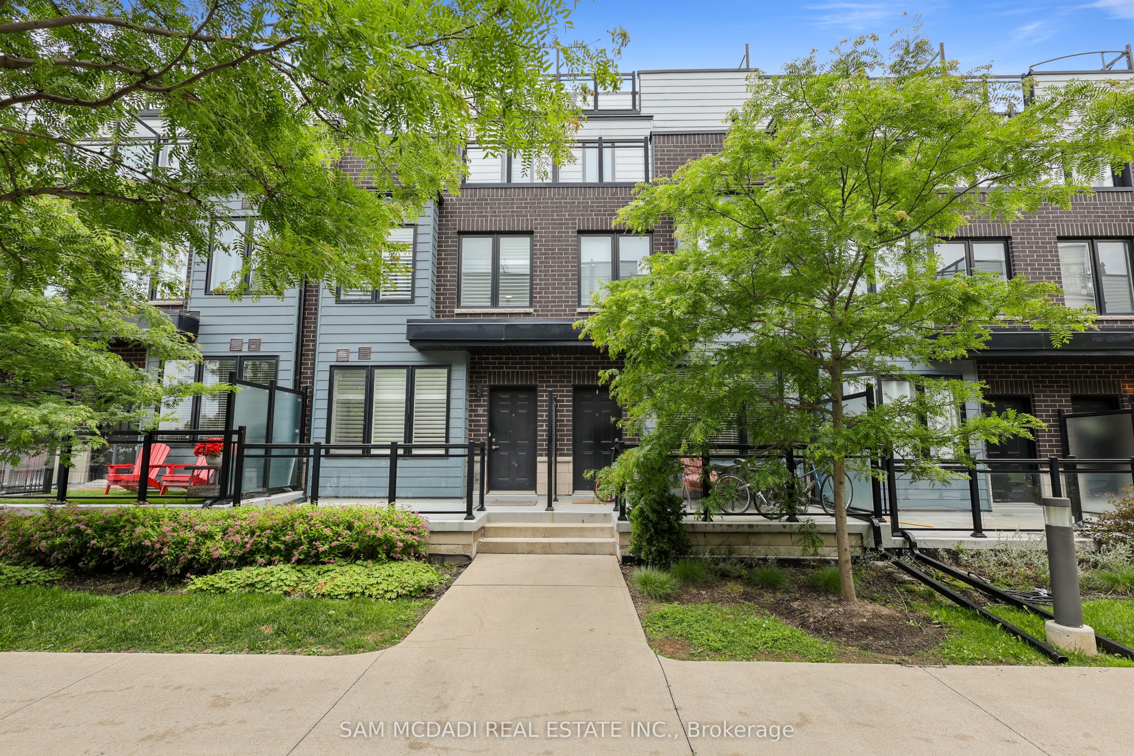 Unit 6 2285 Mcnab Lane photo 1
