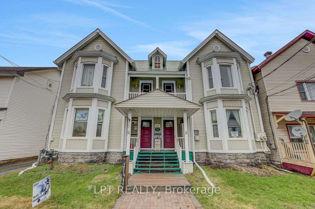 8197 Victoria Street photo 1