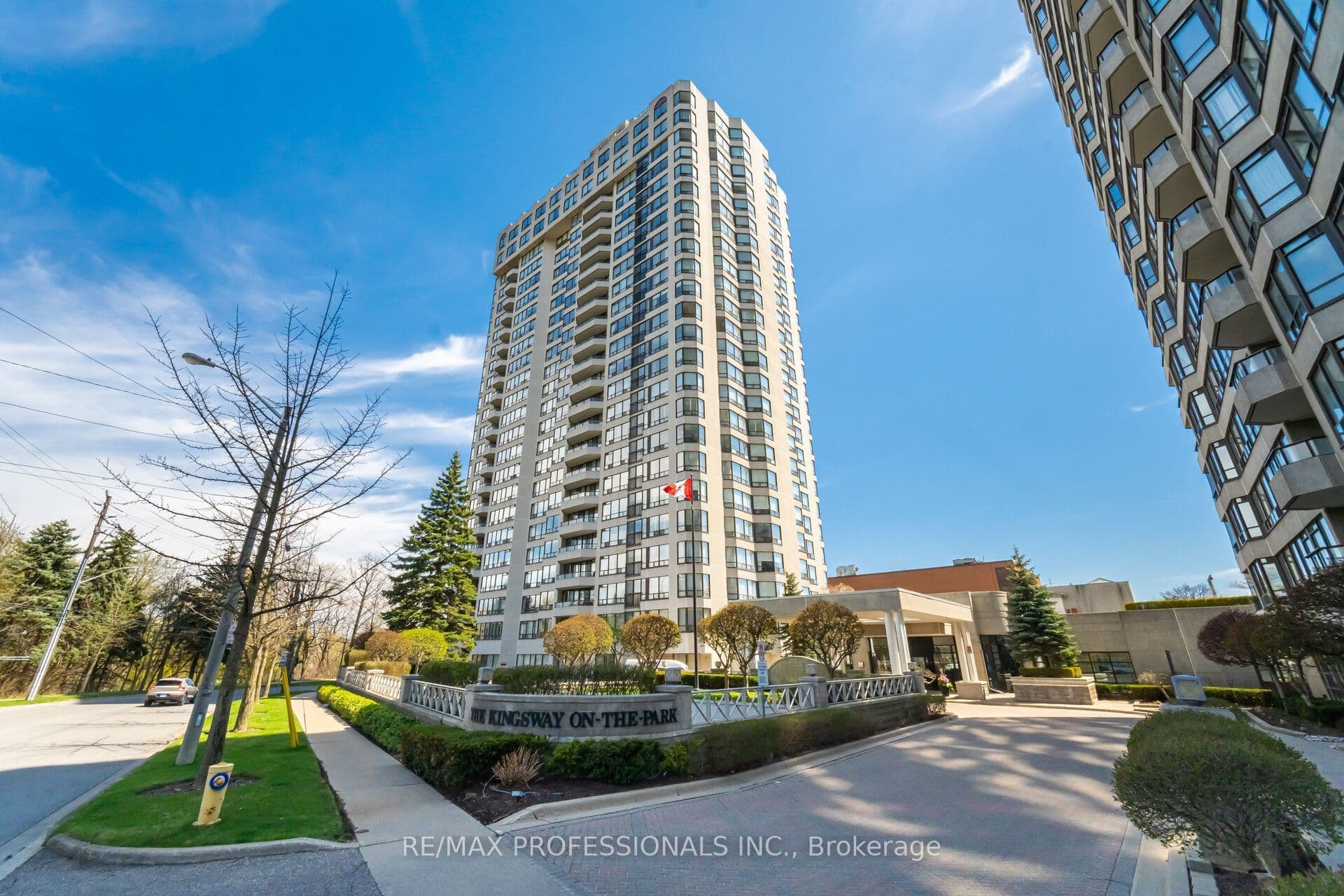 Unit 1411 1 Aberfoyle Crescent photo 1