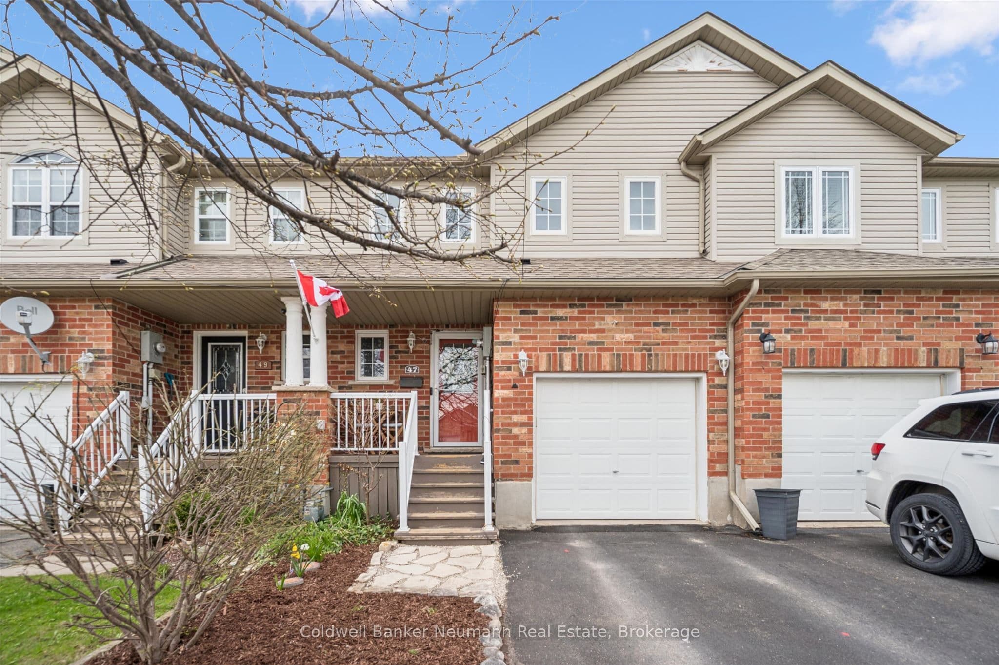 47 Gibbons Drive photo 1