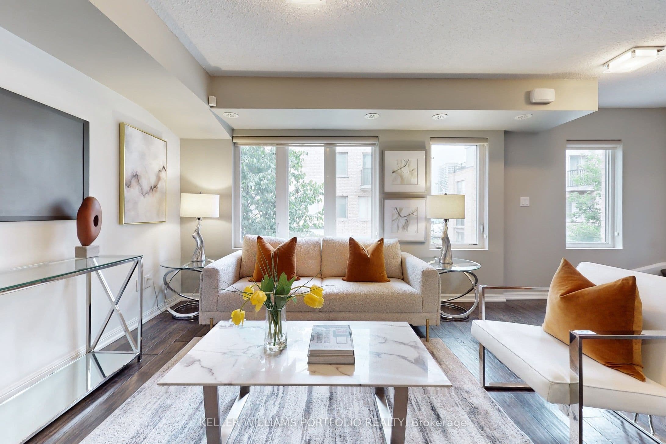 Unit 235 10 Foundry Avenue photo 1