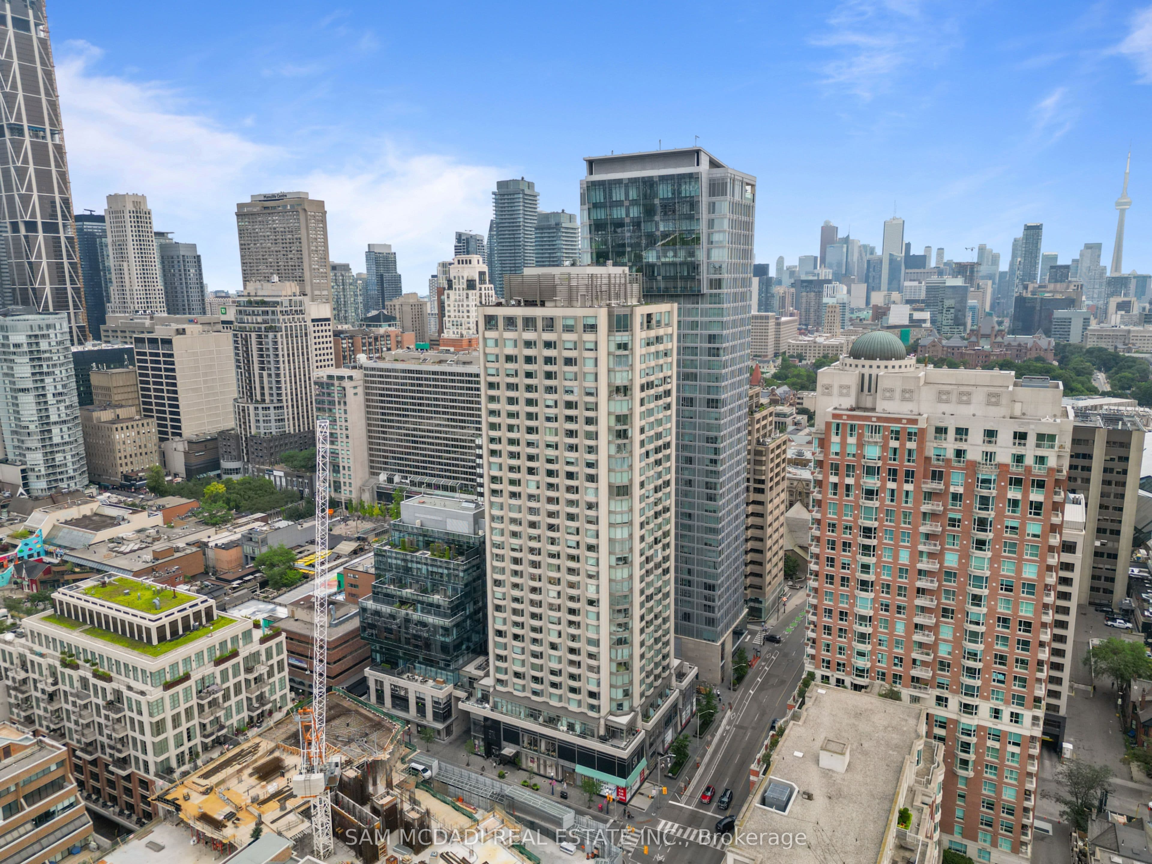 Unit 704 155 Yorkville Avenue photo 1